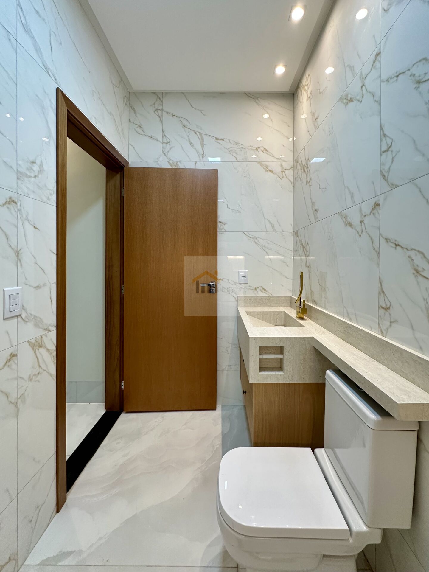 Casa à venda com 3 quartos, 200m² - Foto 11