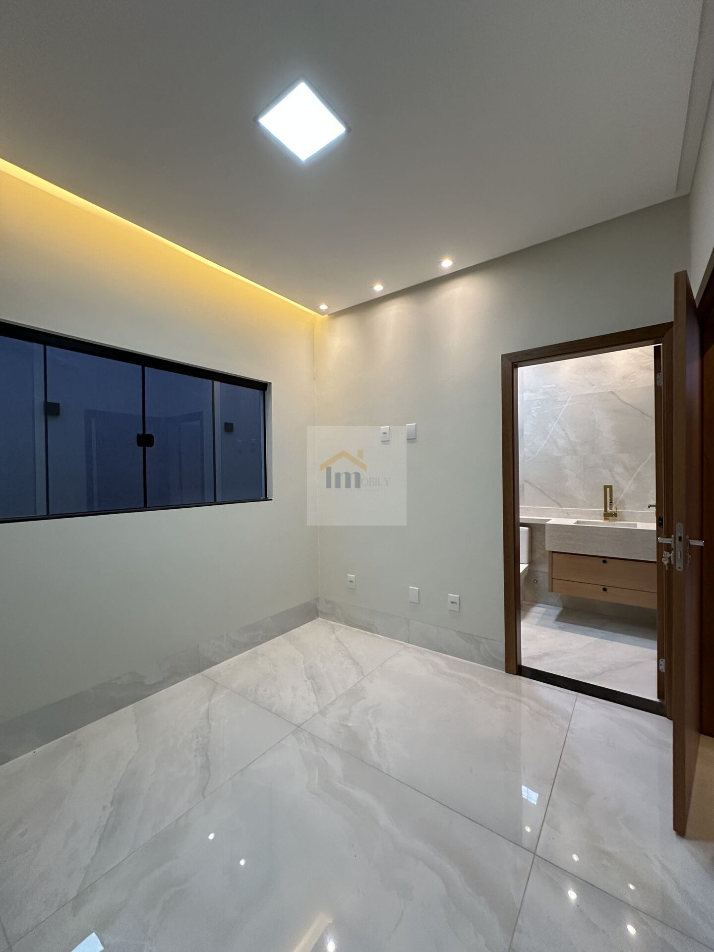 Casa à venda com 3 quartos, 200m² - Foto 14