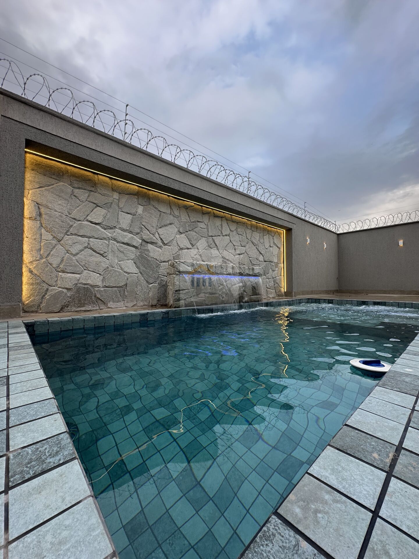 Casa, 4 quartos, 224 m² - Foto 1