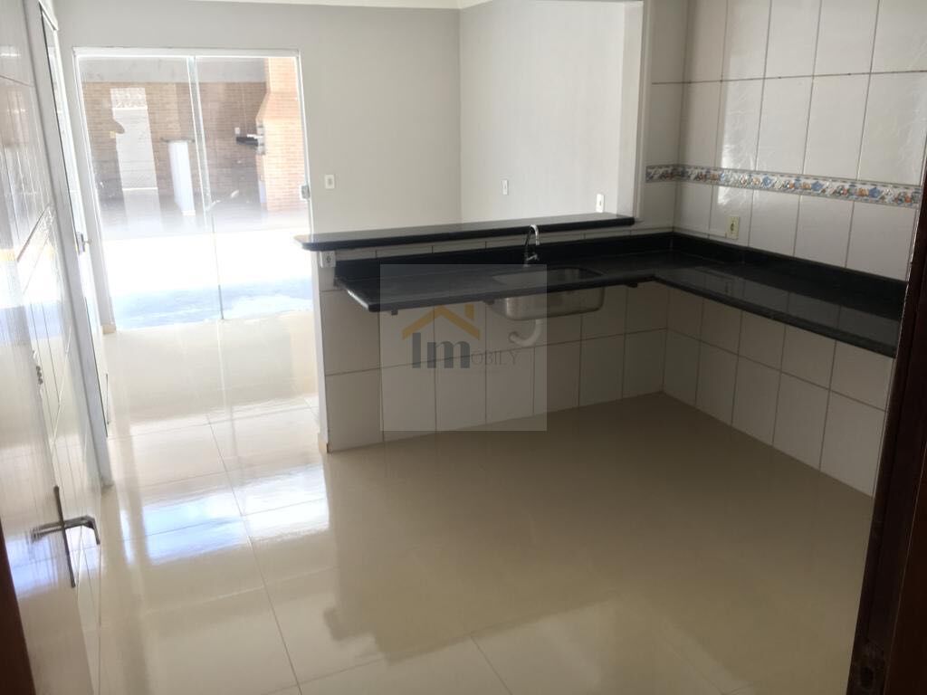 Casa à venda com 4 quartos, 172m² - Foto 4