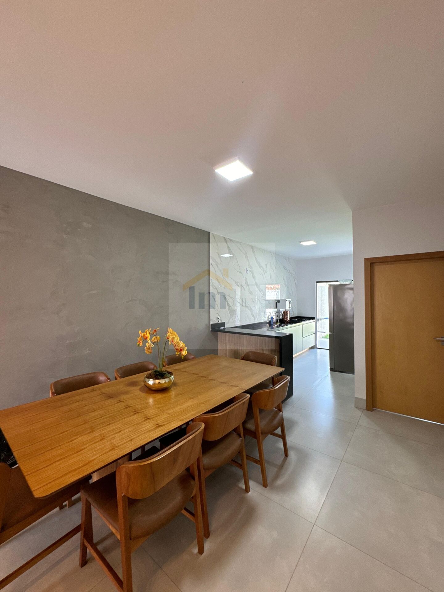 Casa à venda com 3 quartos, 120m² - Foto 2