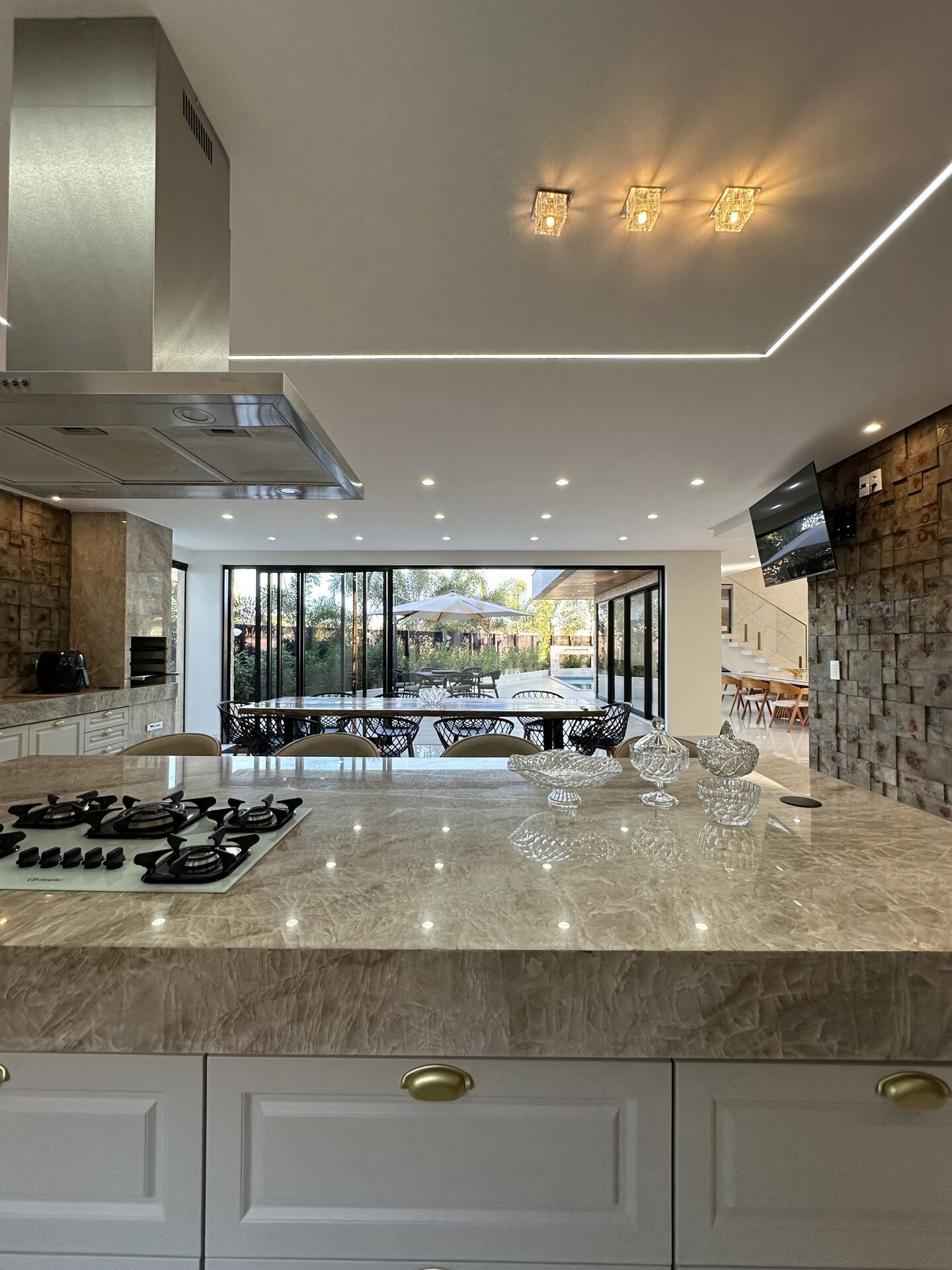 Casa à venda com 3 quartos, 384m² - Foto 12