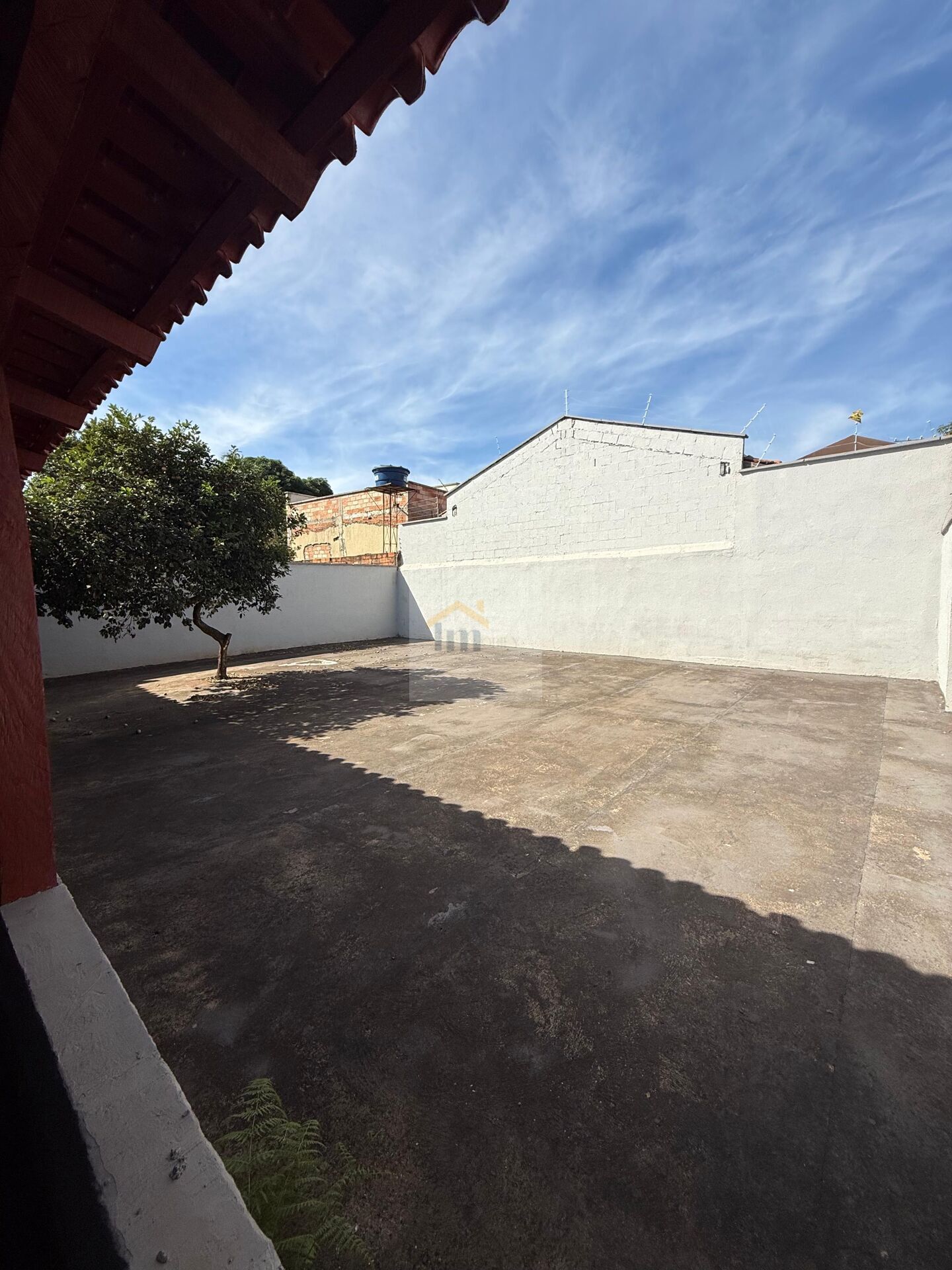 Casa à venda com 3 quartos, 182m² - Foto 2