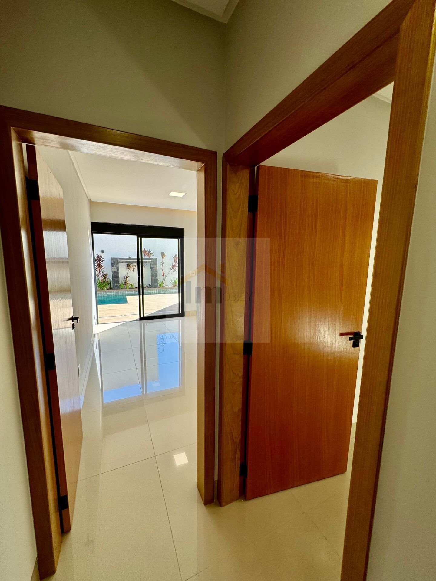 Casa à venda com 3 quartos, 328m² - Foto 18