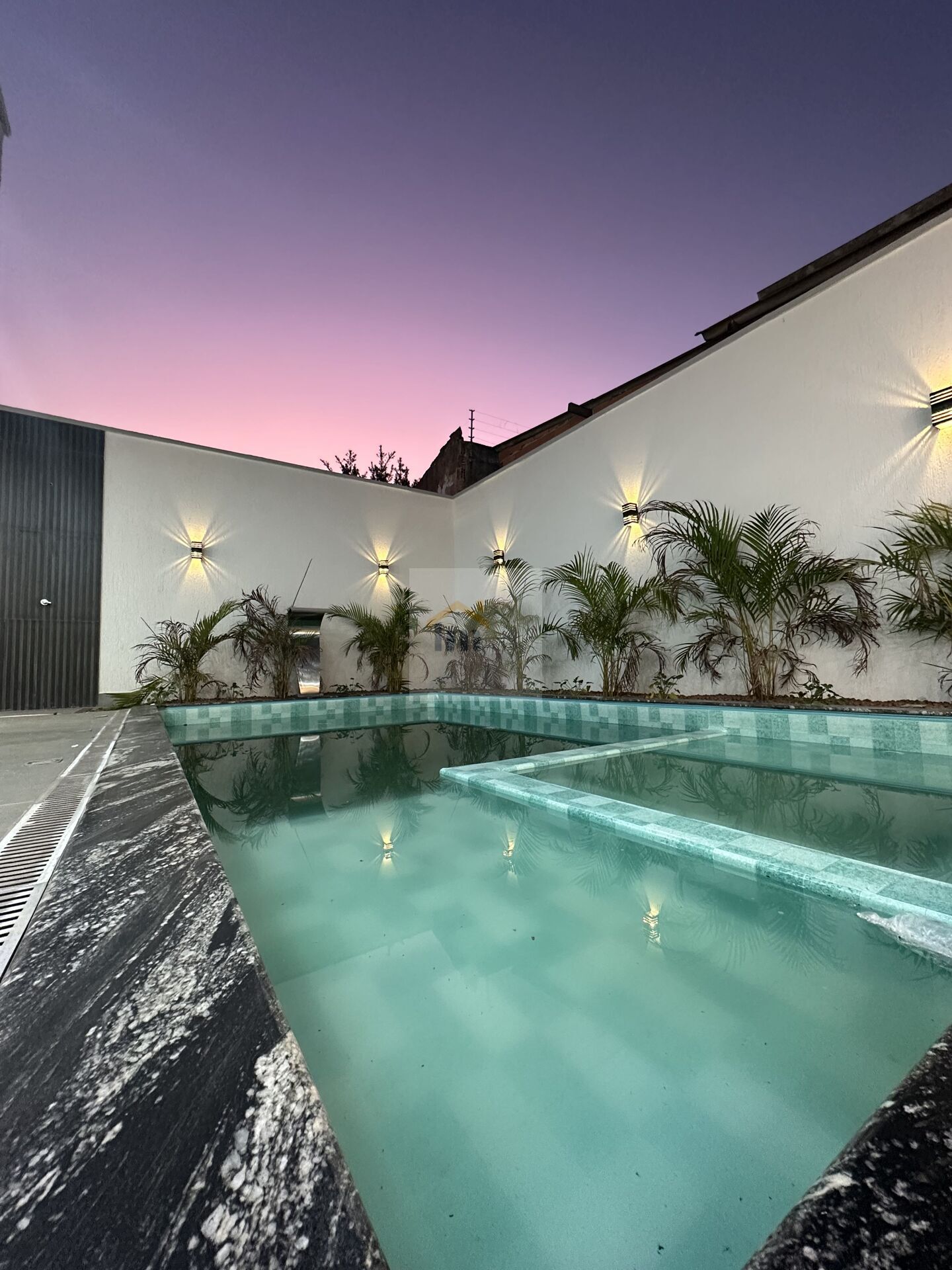 Casa à venda com 4 quartos, 200m² - Foto 14