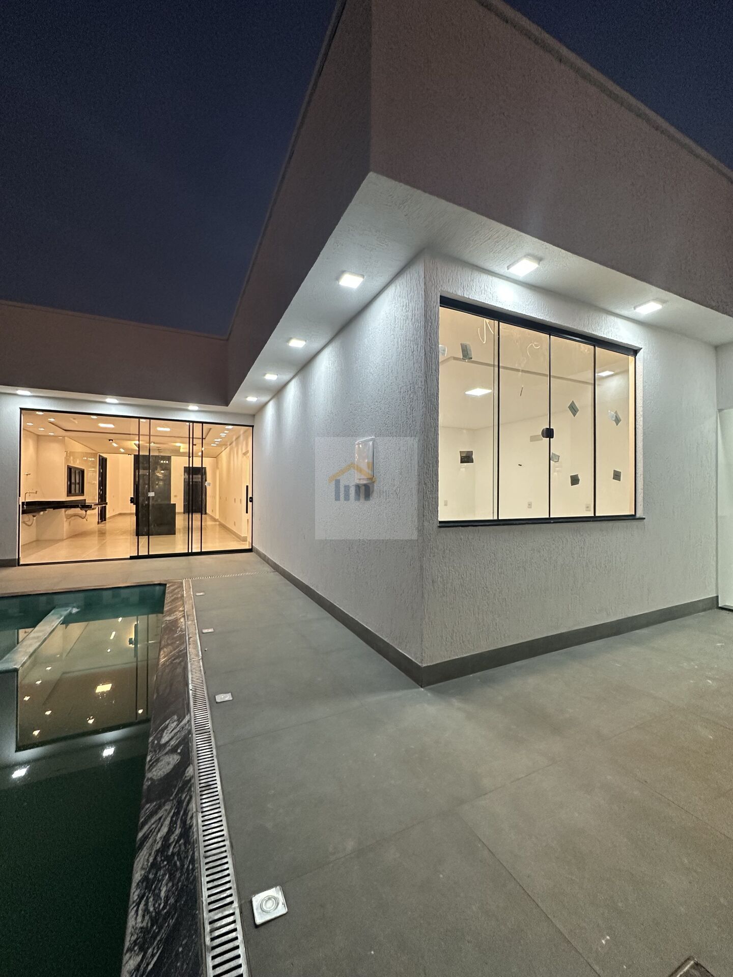Casa à venda com 4 quartos, 200m² - Foto 15