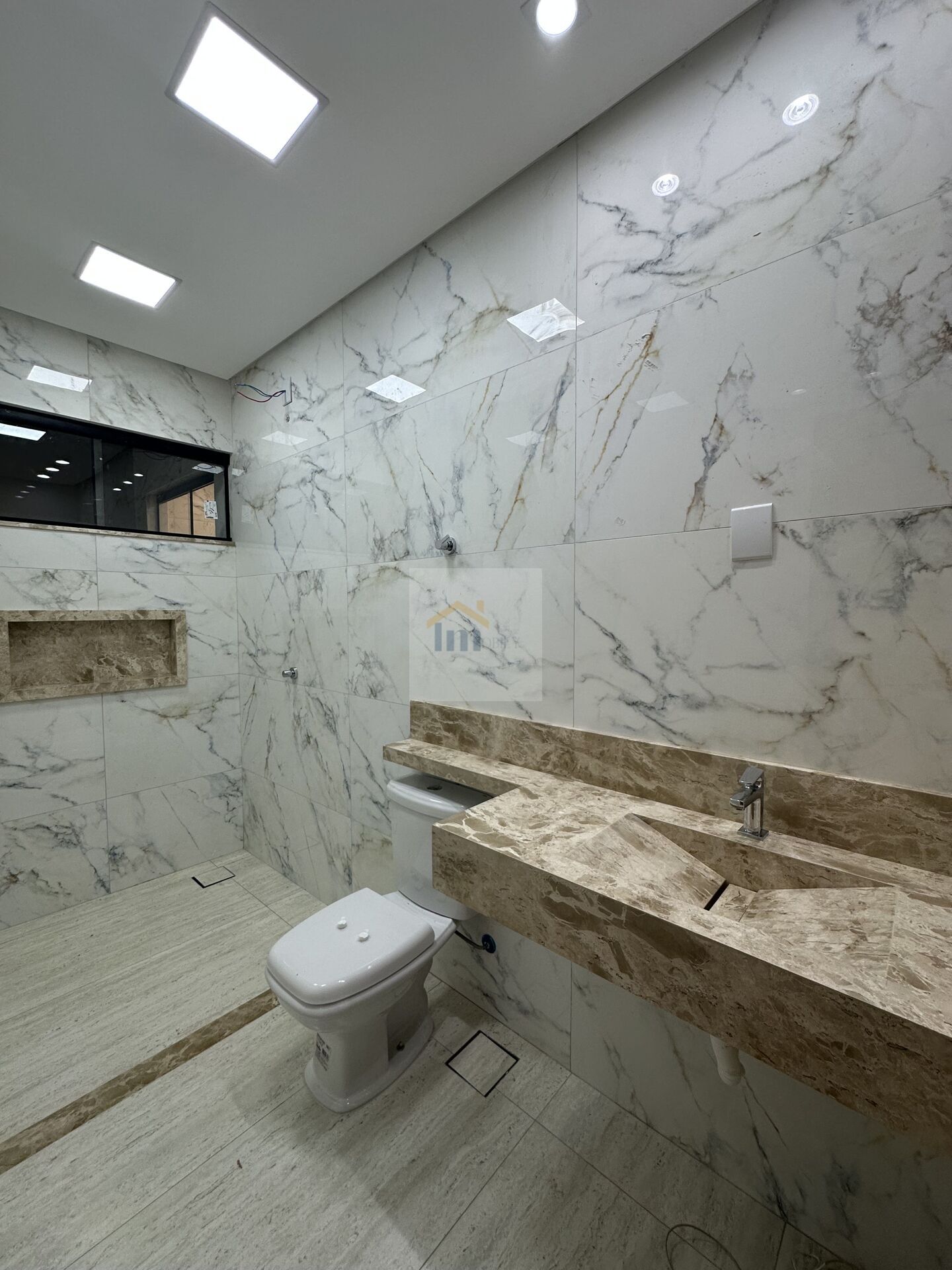 Casa à venda com 4 quartos, 200m² - Foto 21