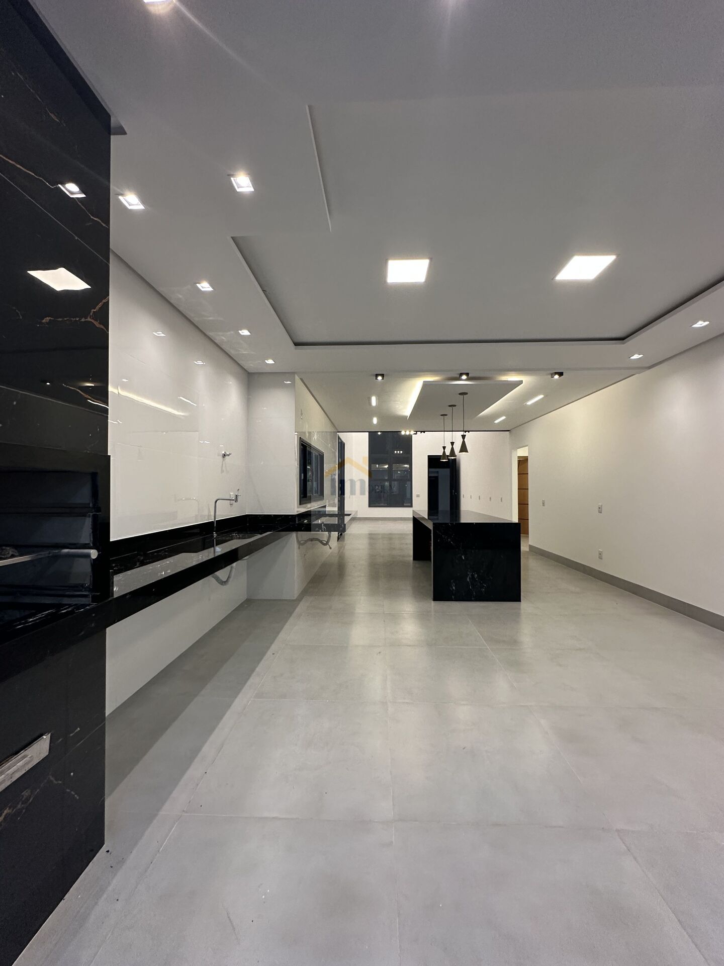 Casa à venda com 4 quartos, 200m² - Foto 18
