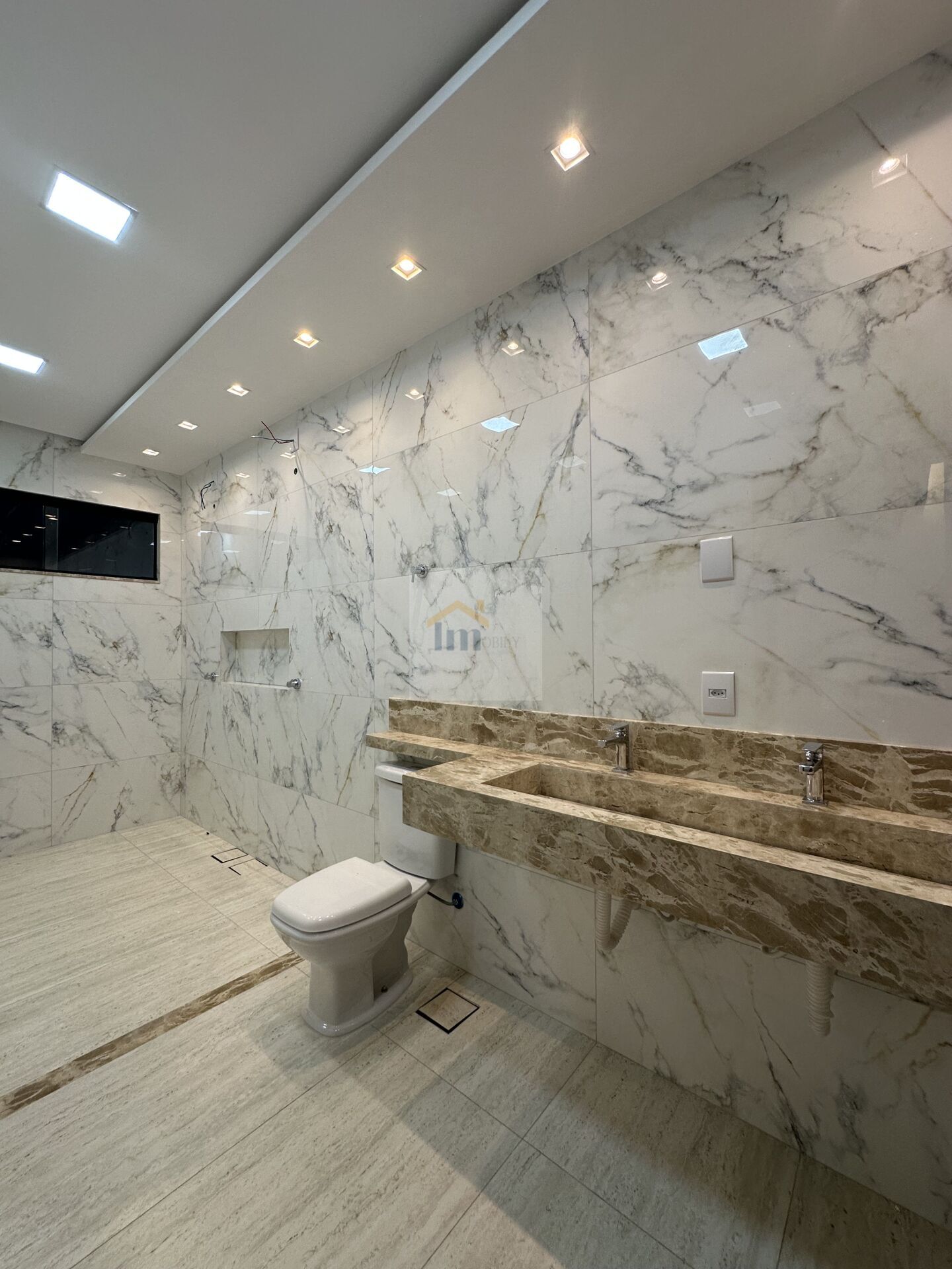 Casa à venda com 4 quartos, 200m² - Foto 19