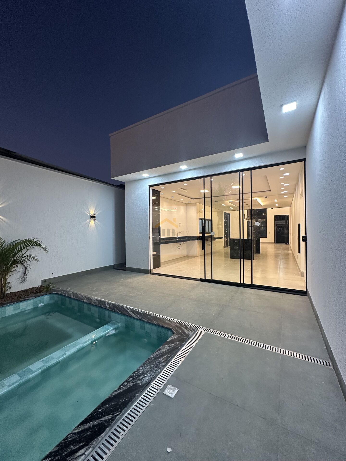 Casa à venda com 4 quartos, 200m² - Foto 5