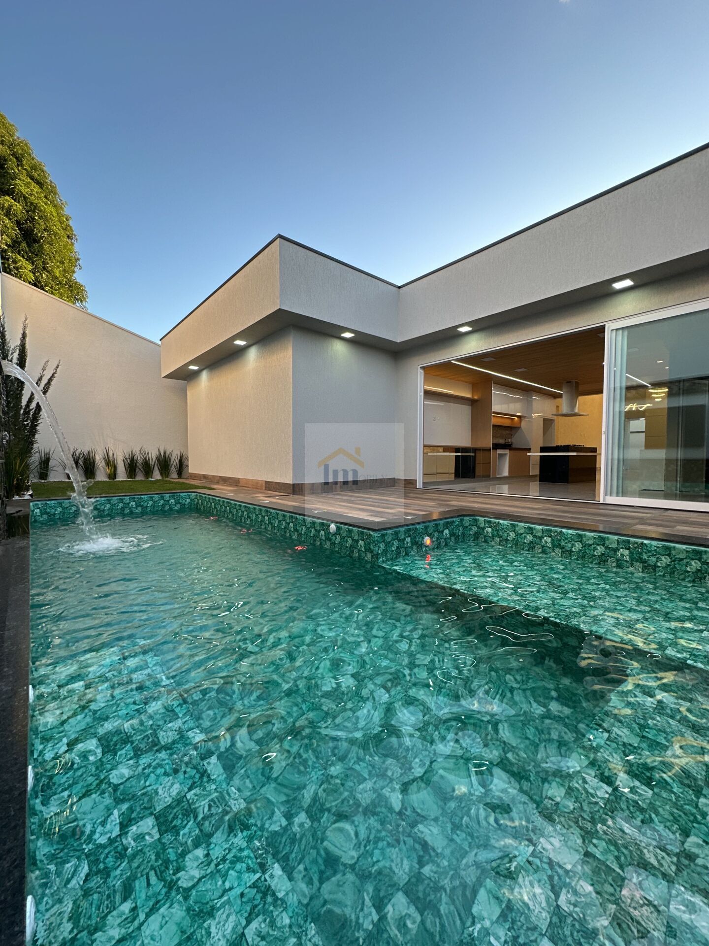 Casa à venda com 3 quartos, 230m² - Foto 9