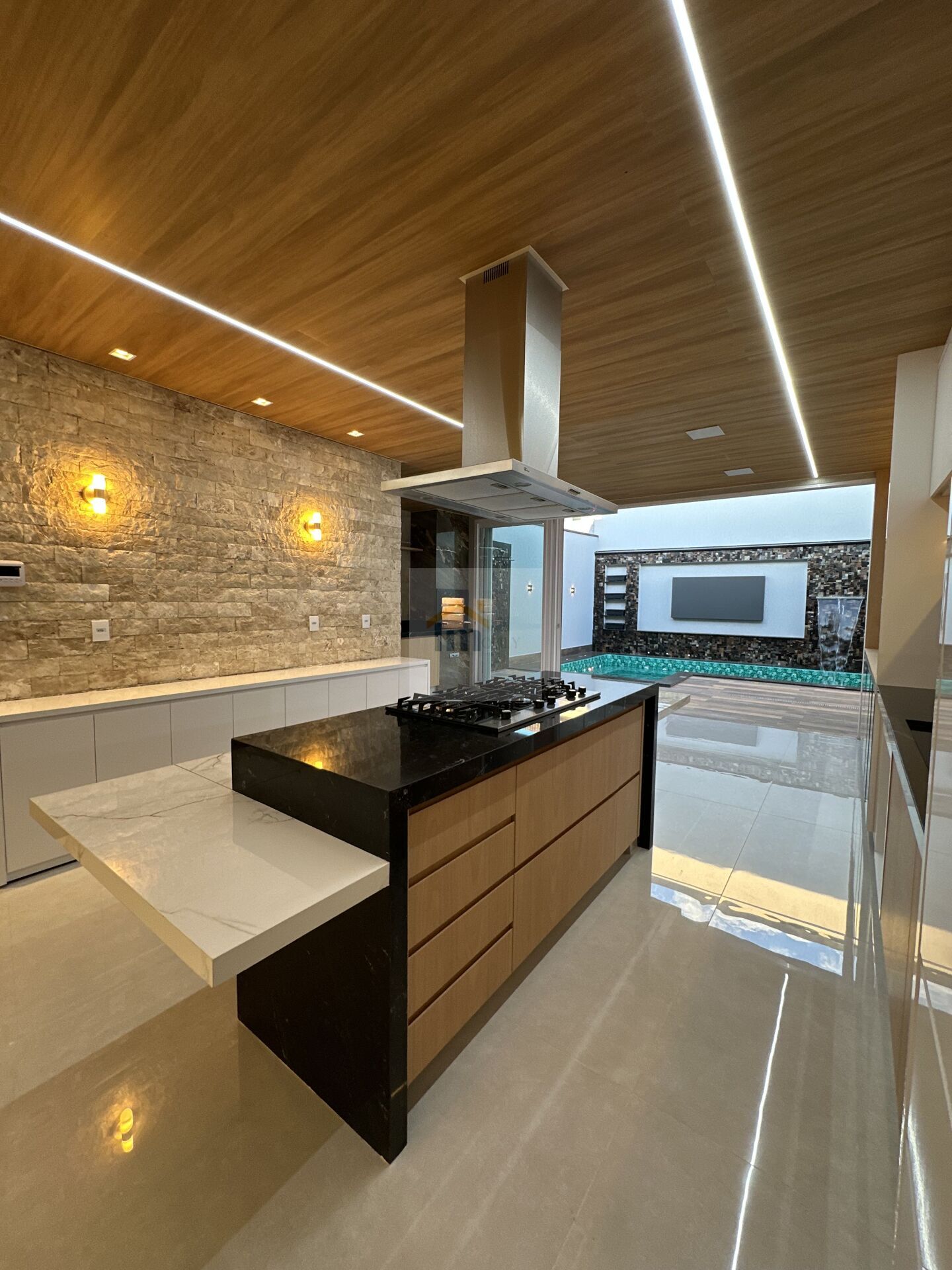 Casa à venda com 3 quartos, 230m² - Foto 17