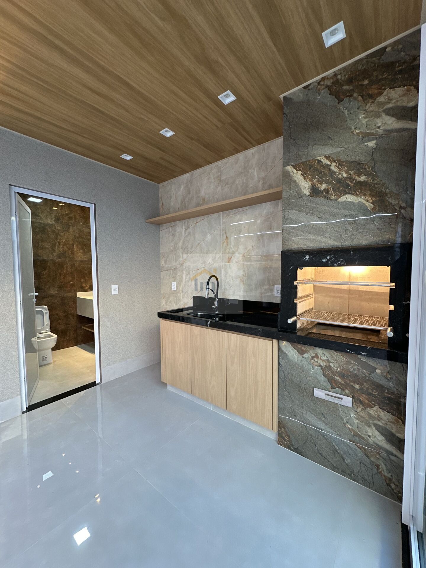 Casa à venda com 3 quartos, 230m² - Foto 8
