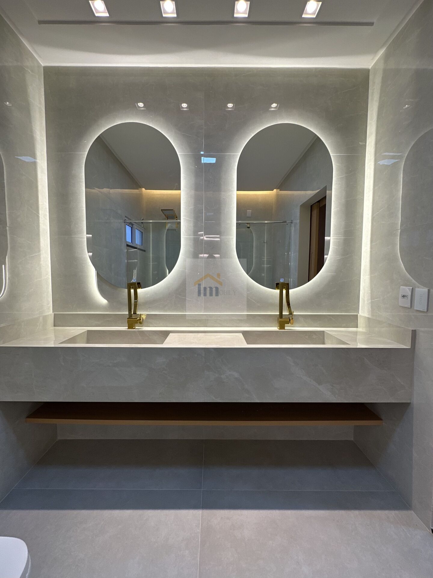 Casa à venda com 3 quartos, 230m² - Foto 3