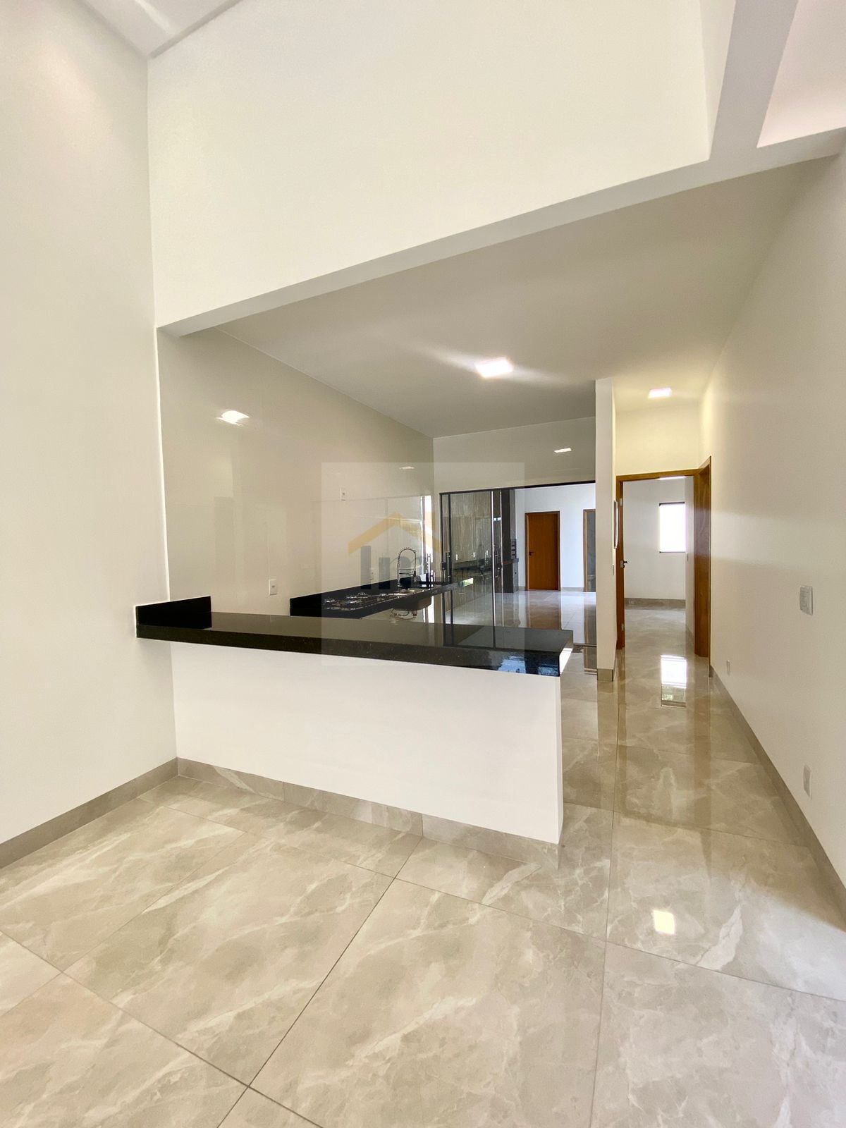 Casa à venda com 3 quartos, 147m² - Foto 3