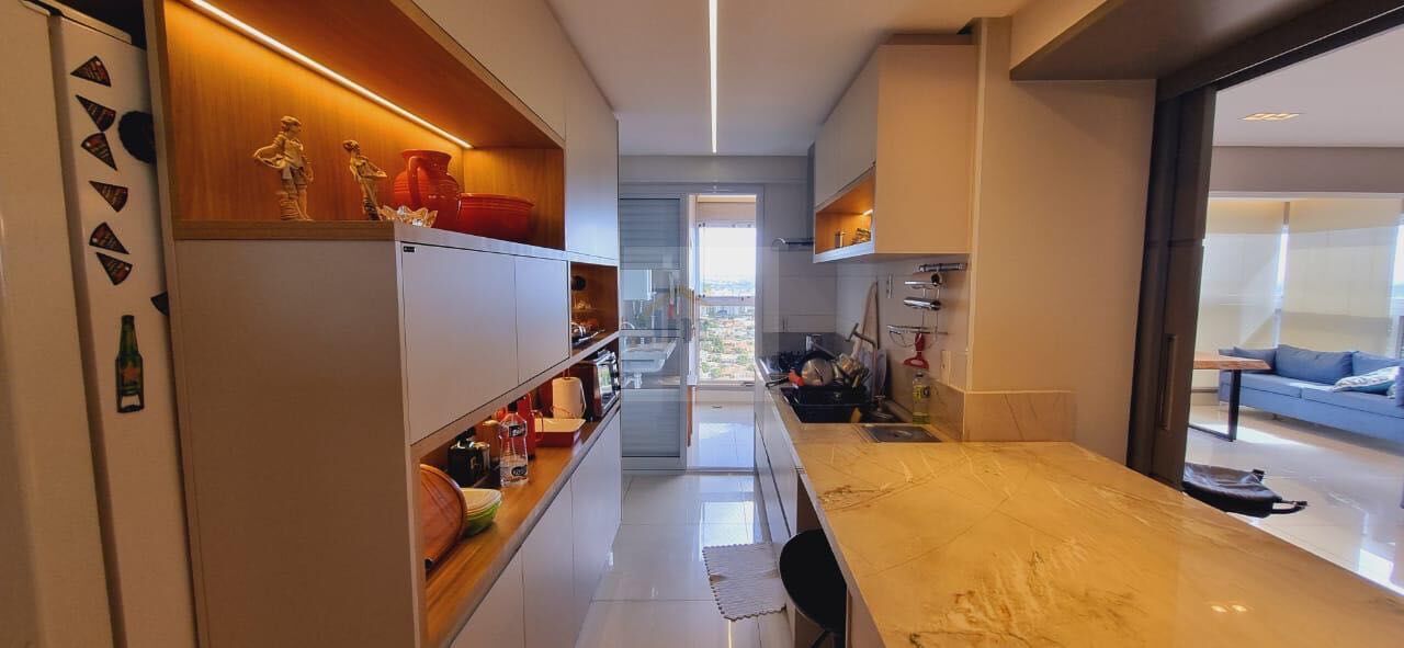 Apartamento à venda com 3 quartos, 140m² - Foto 4