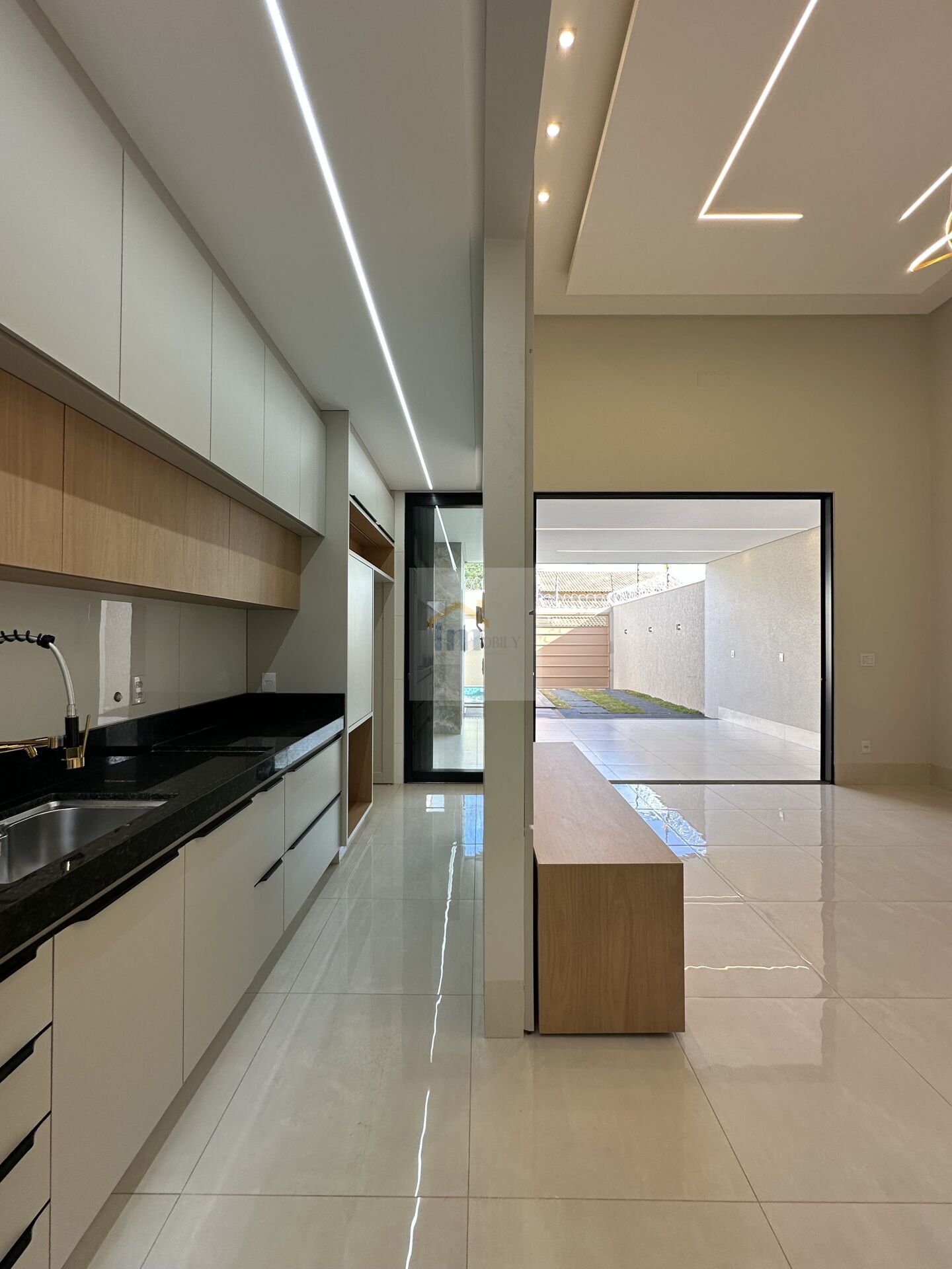 Casa à venda com 3 quartos, 138m² - Foto 3