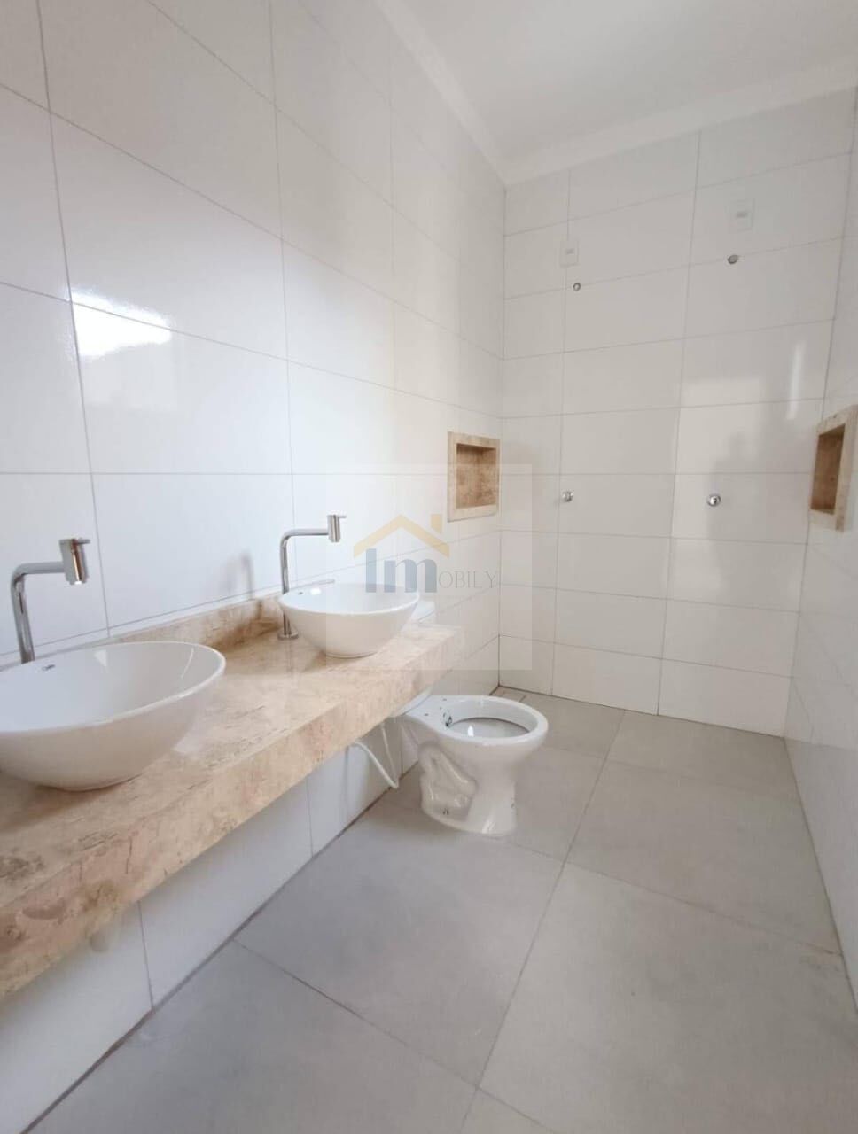 Casa à venda com 3 quartos, 110m² - Foto 2