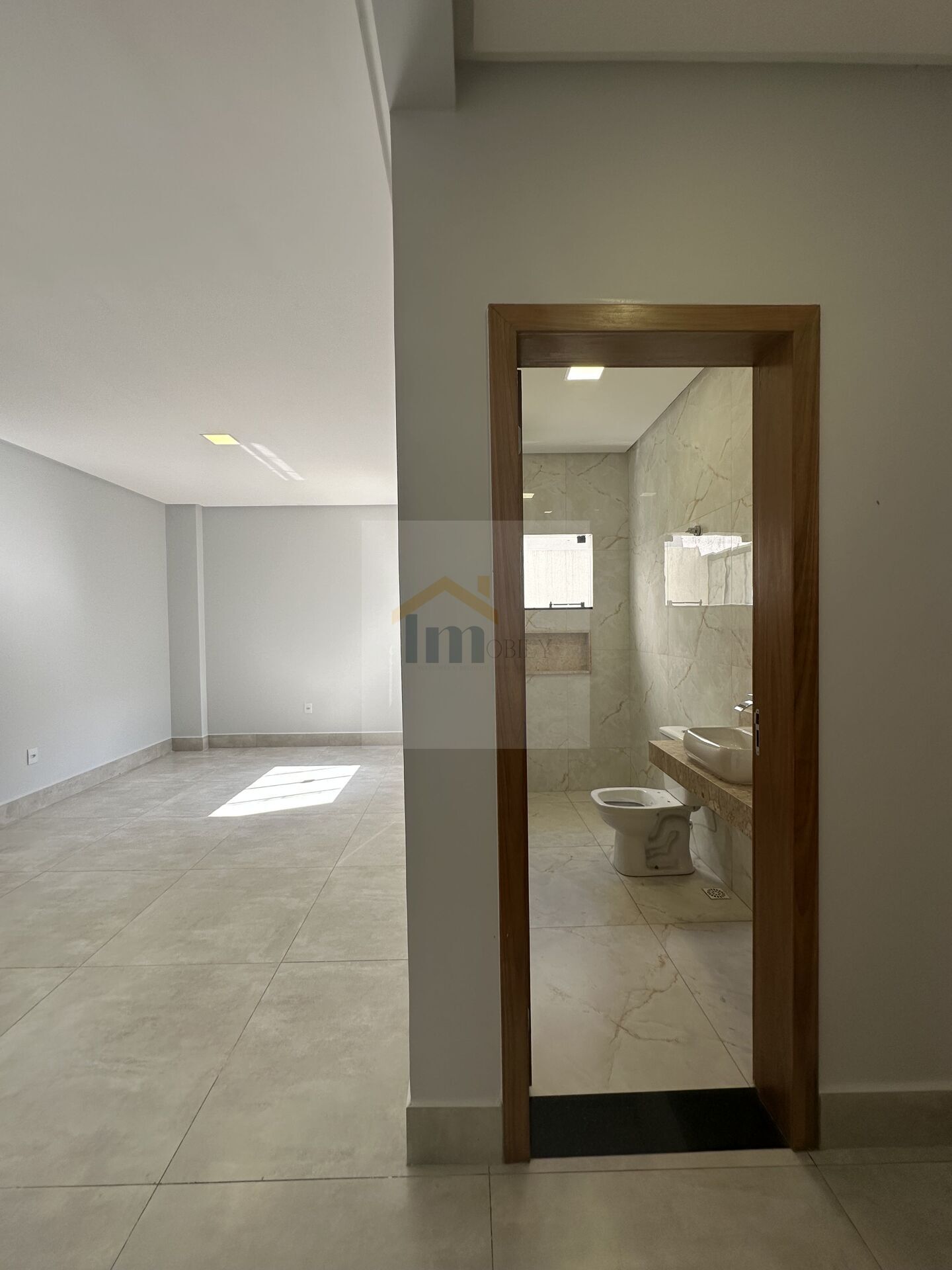 Casa à venda com 3 quartos, 14m² - Foto 11