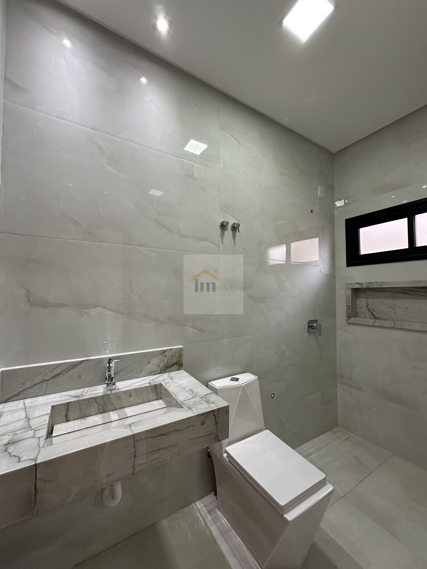 Casa à venda com 3 quartos, 215m² - Foto 9