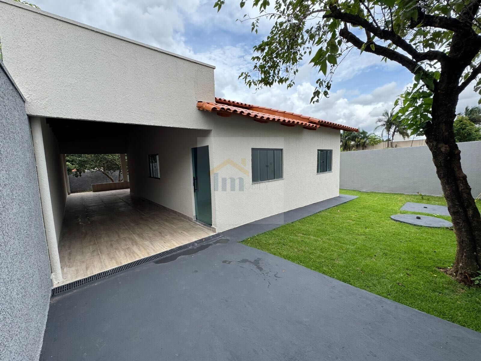 Casa à venda com 3 quartos, 160m² - Foto 1