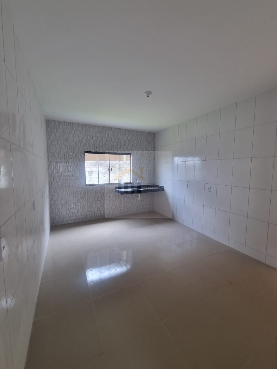 Casa à venda com 2 quartos, 89m² - Foto 1