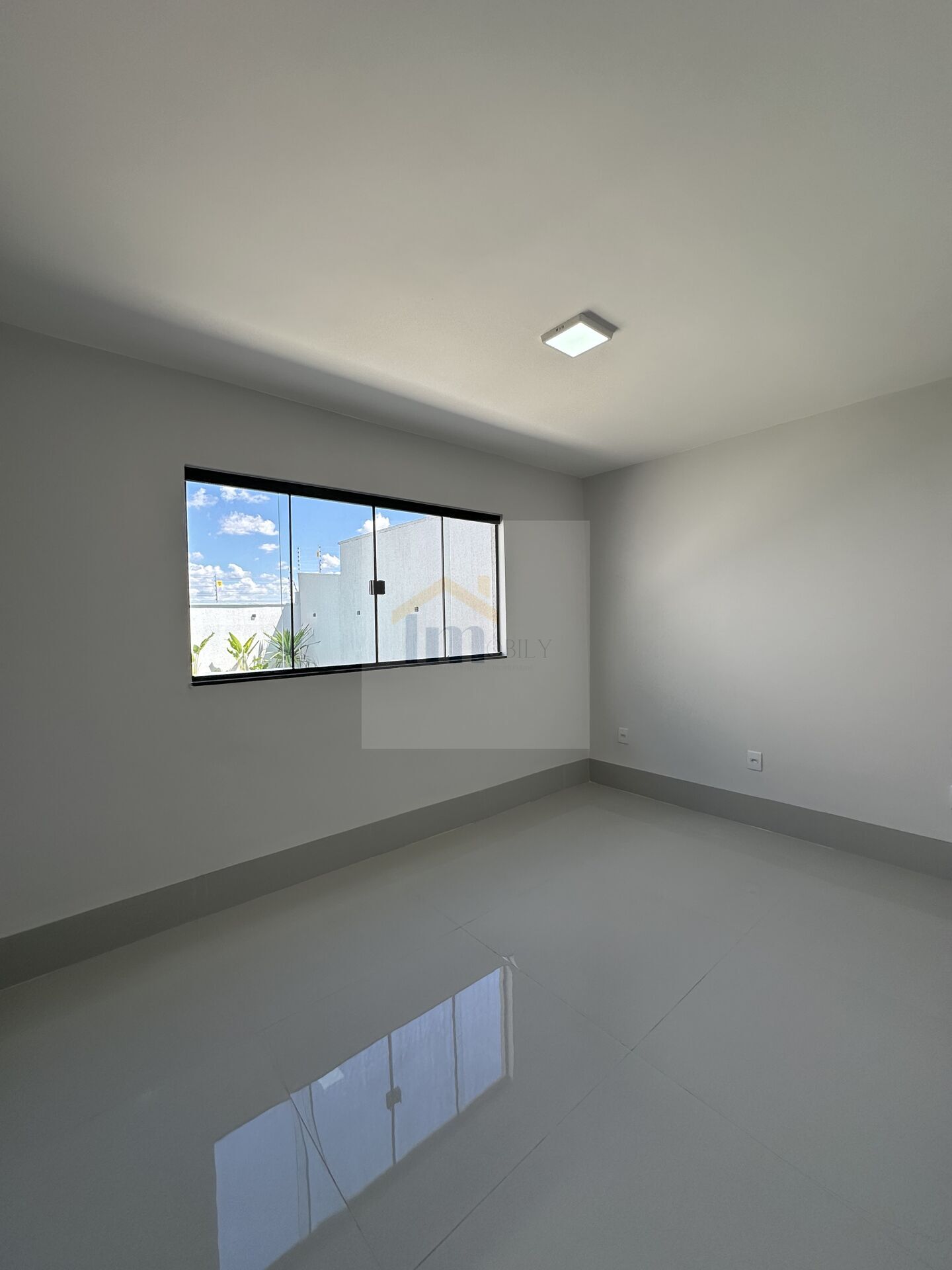 Casa à venda com 3 quartos, 150m² - Foto 3