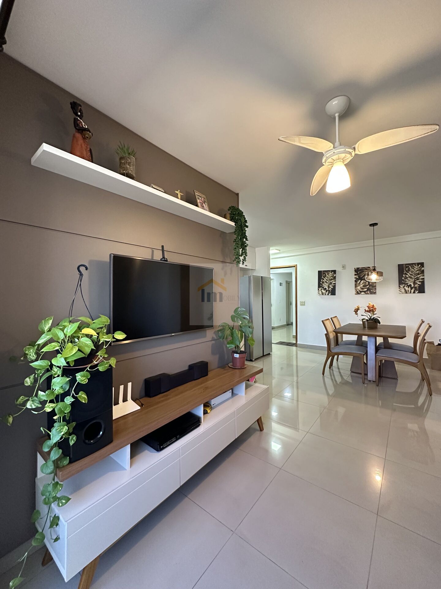 Apartamento à venda com 3 quartos, 75m² - Foto 2