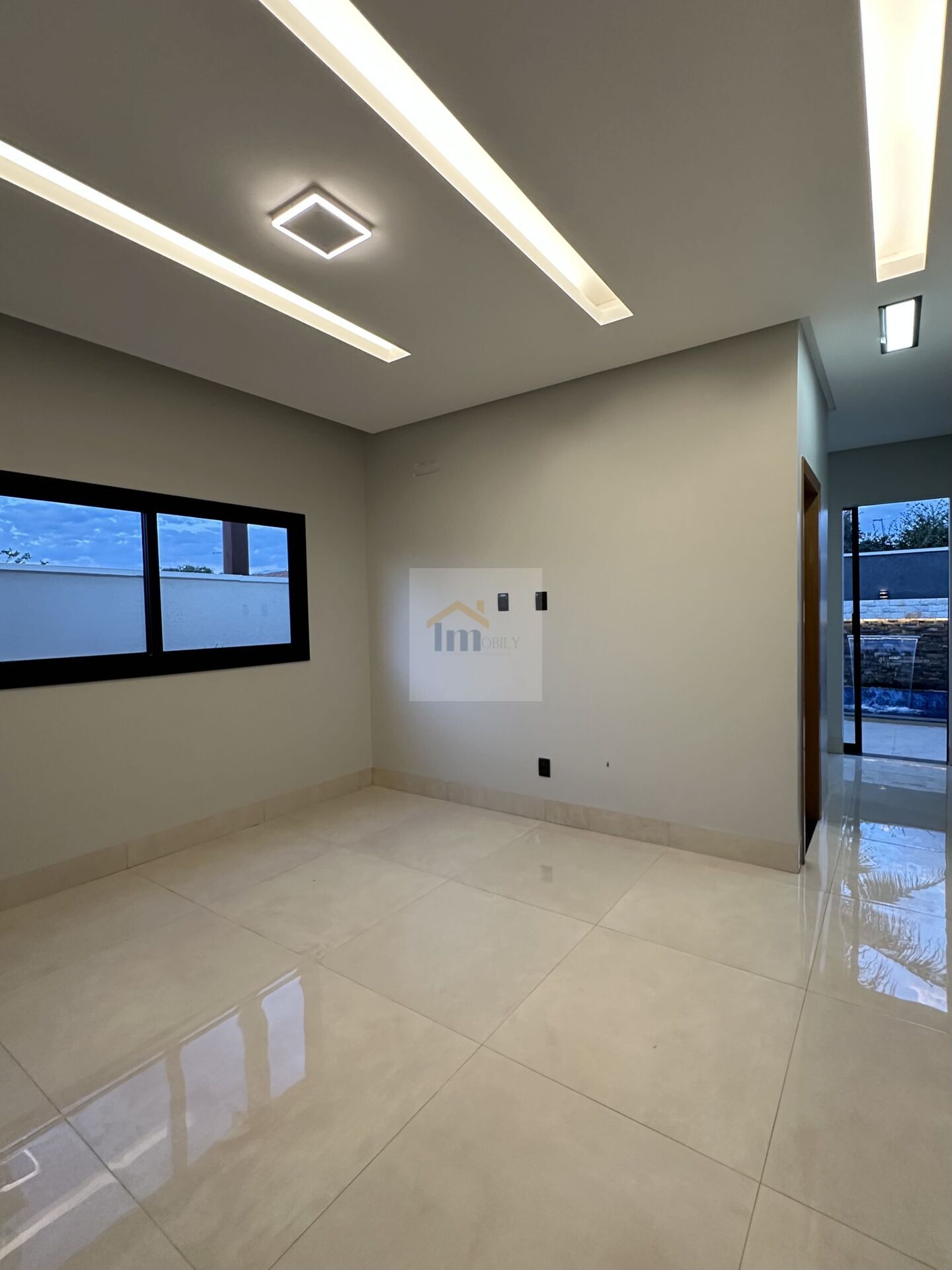 Casa à venda com 3 quartos, 189m² - Foto 3