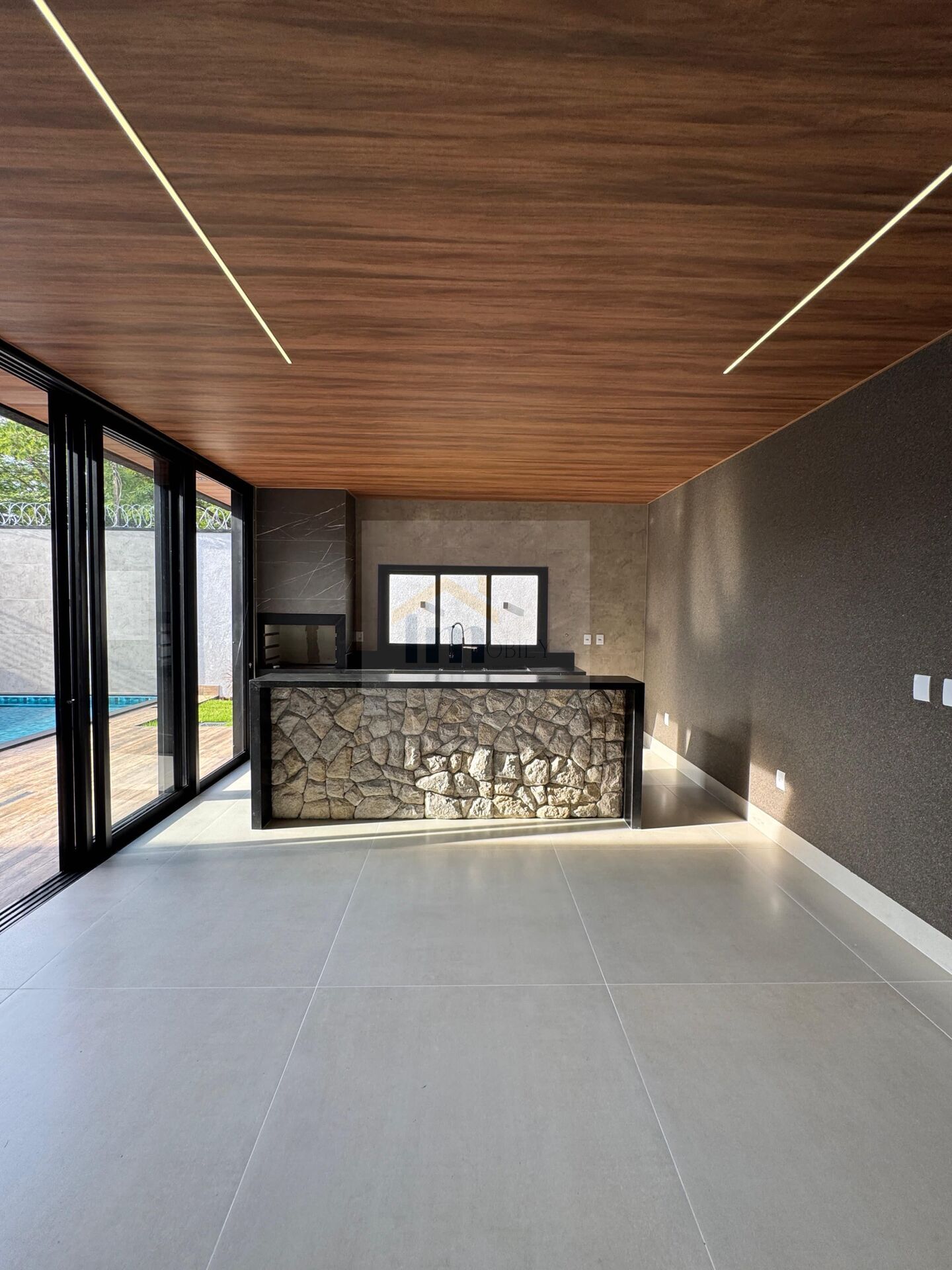 Casa à venda com 3 quartos, 260m² - Foto 3