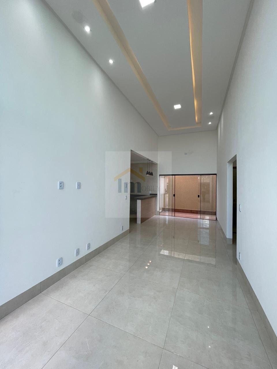 Casa à venda com 3 quartos, 99m² - Foto 2