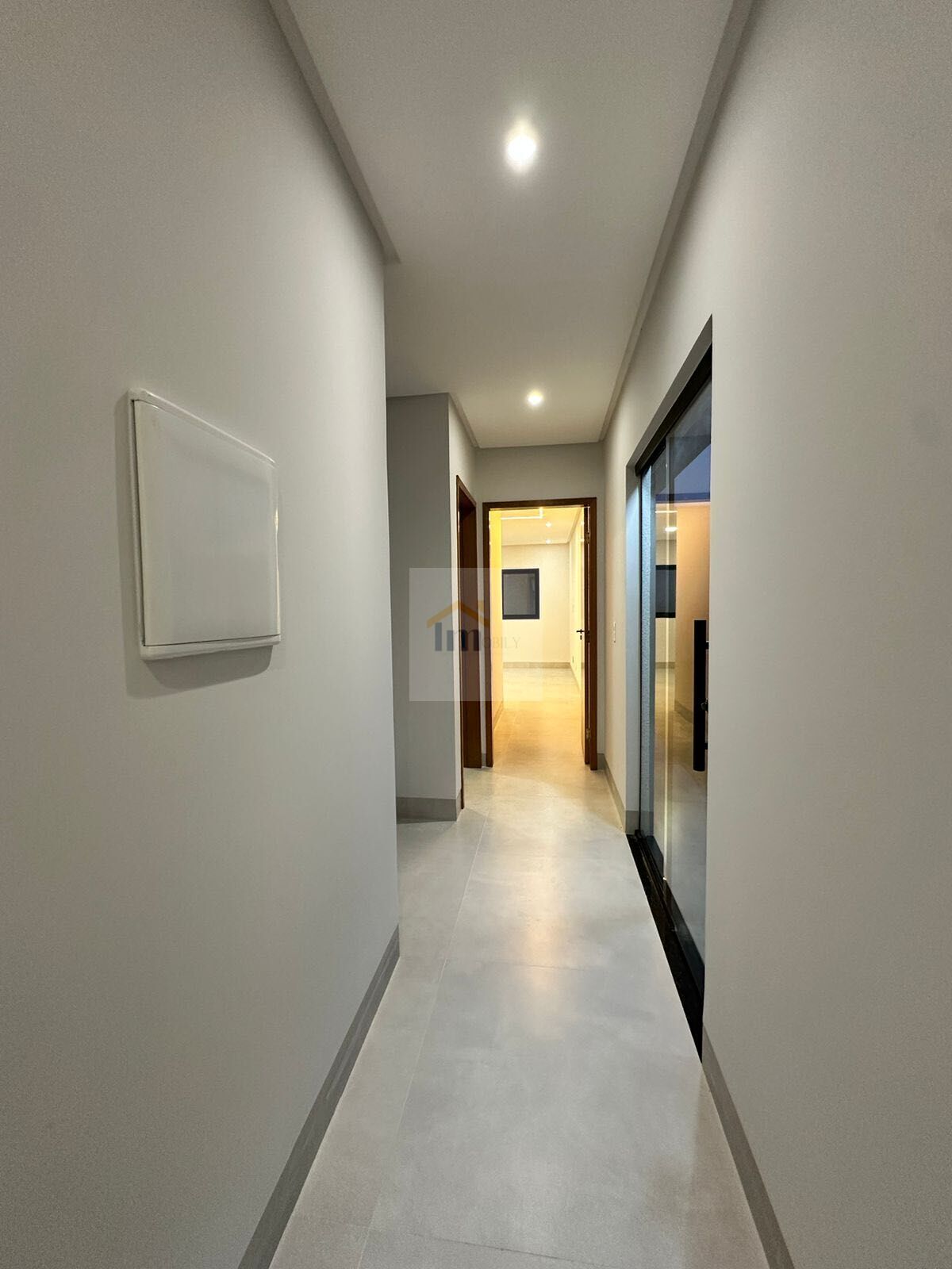 Casa à venda com 3 quartos, 165m² - Foto 3