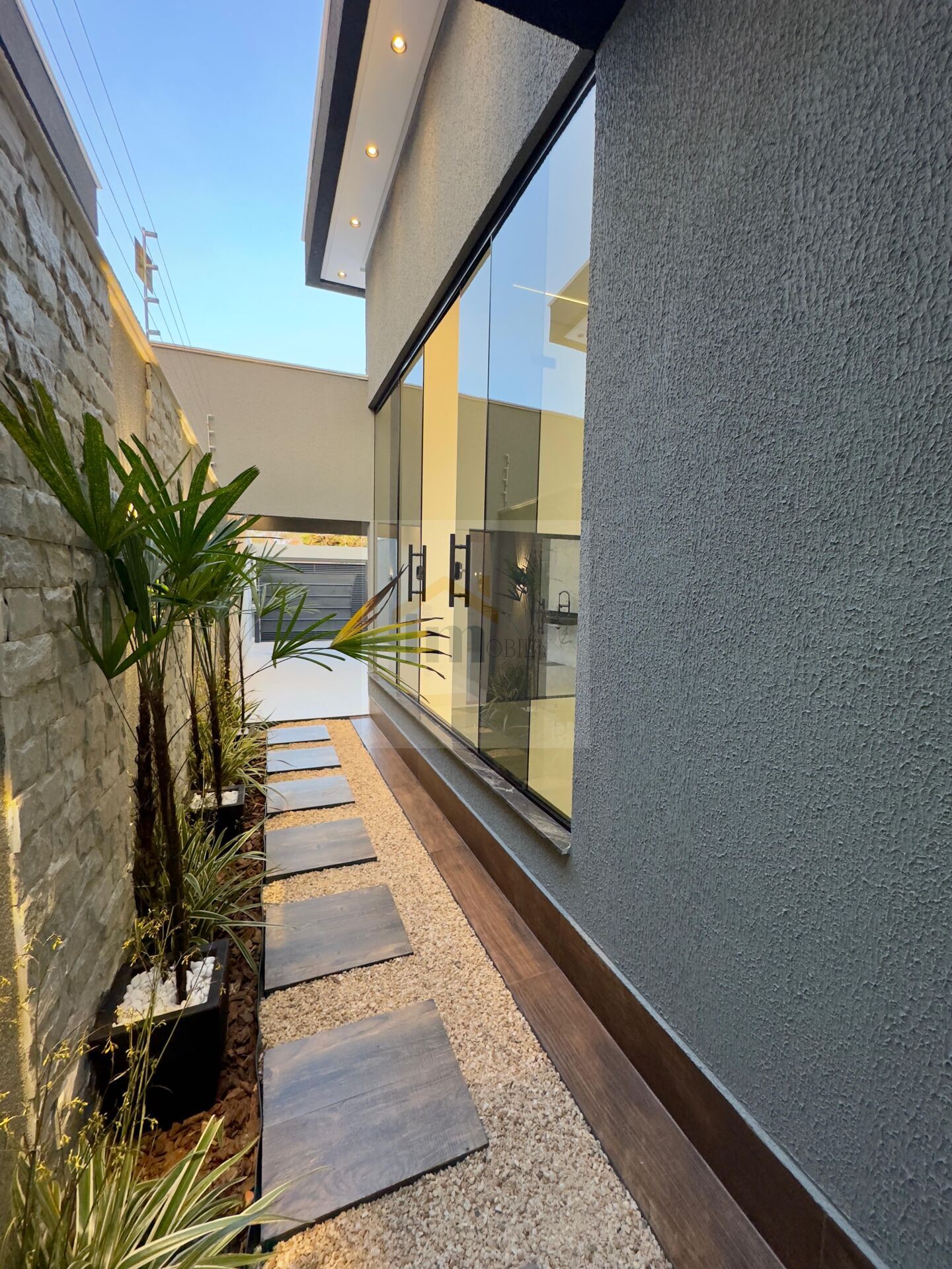 Casa à venda com 3 quartos, 135m² - Foto 2