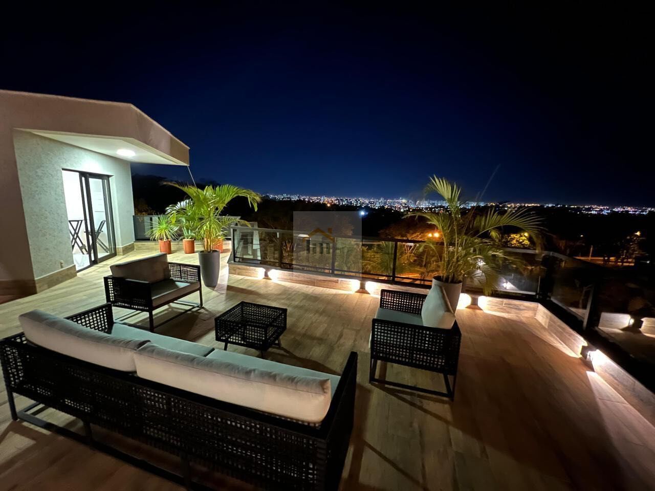 Casa, 3 quartos, 438 m² - Foto 1