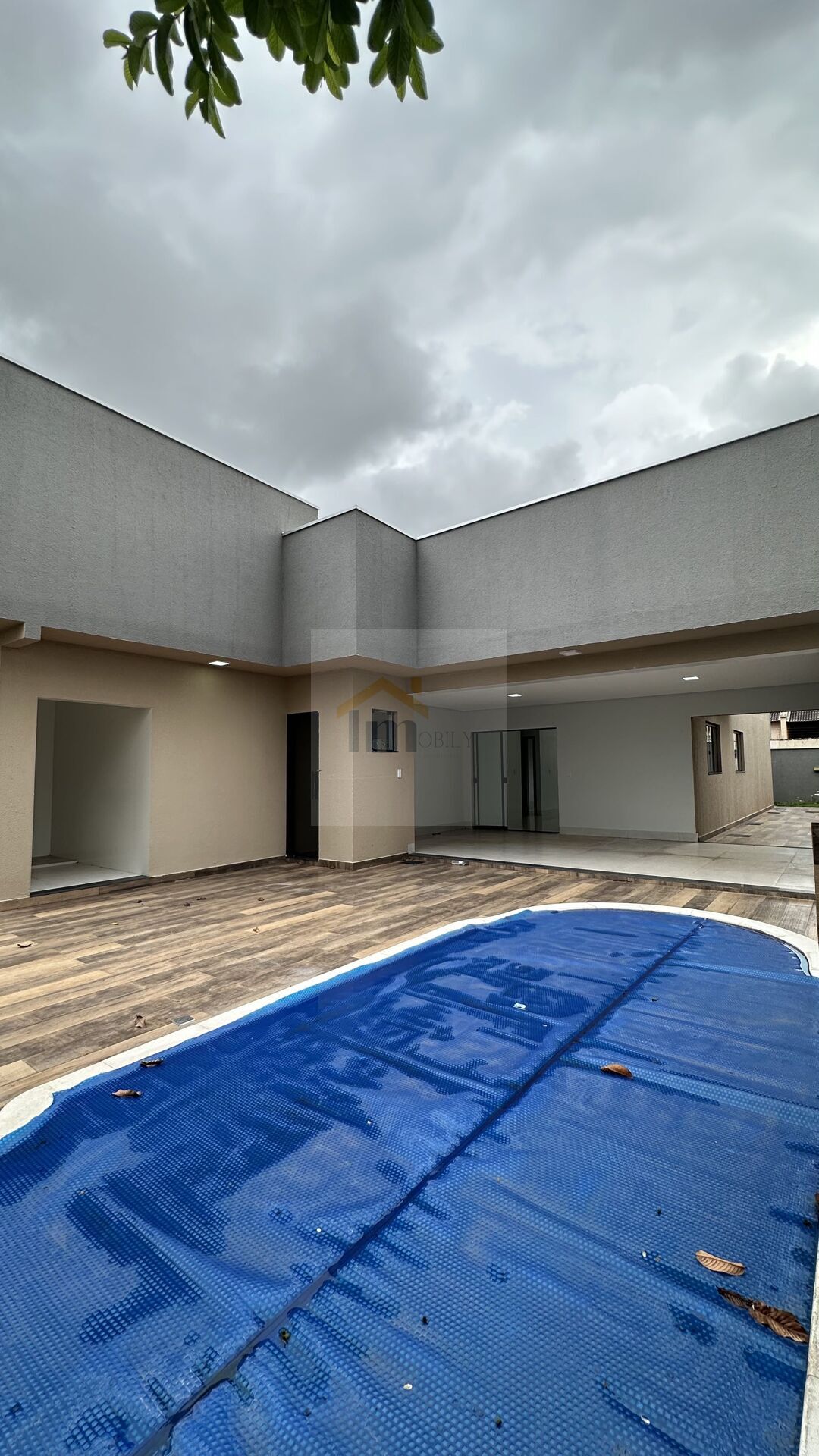 Casa à venda com 3 quartos, 200m² - Foto 2