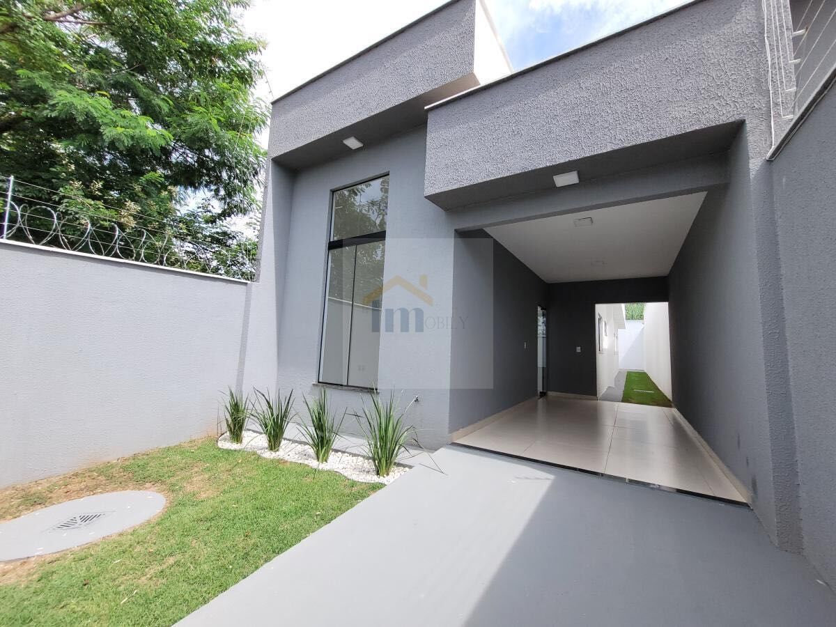 Casa à venda com 3 quartos, 115m² - Foto 1