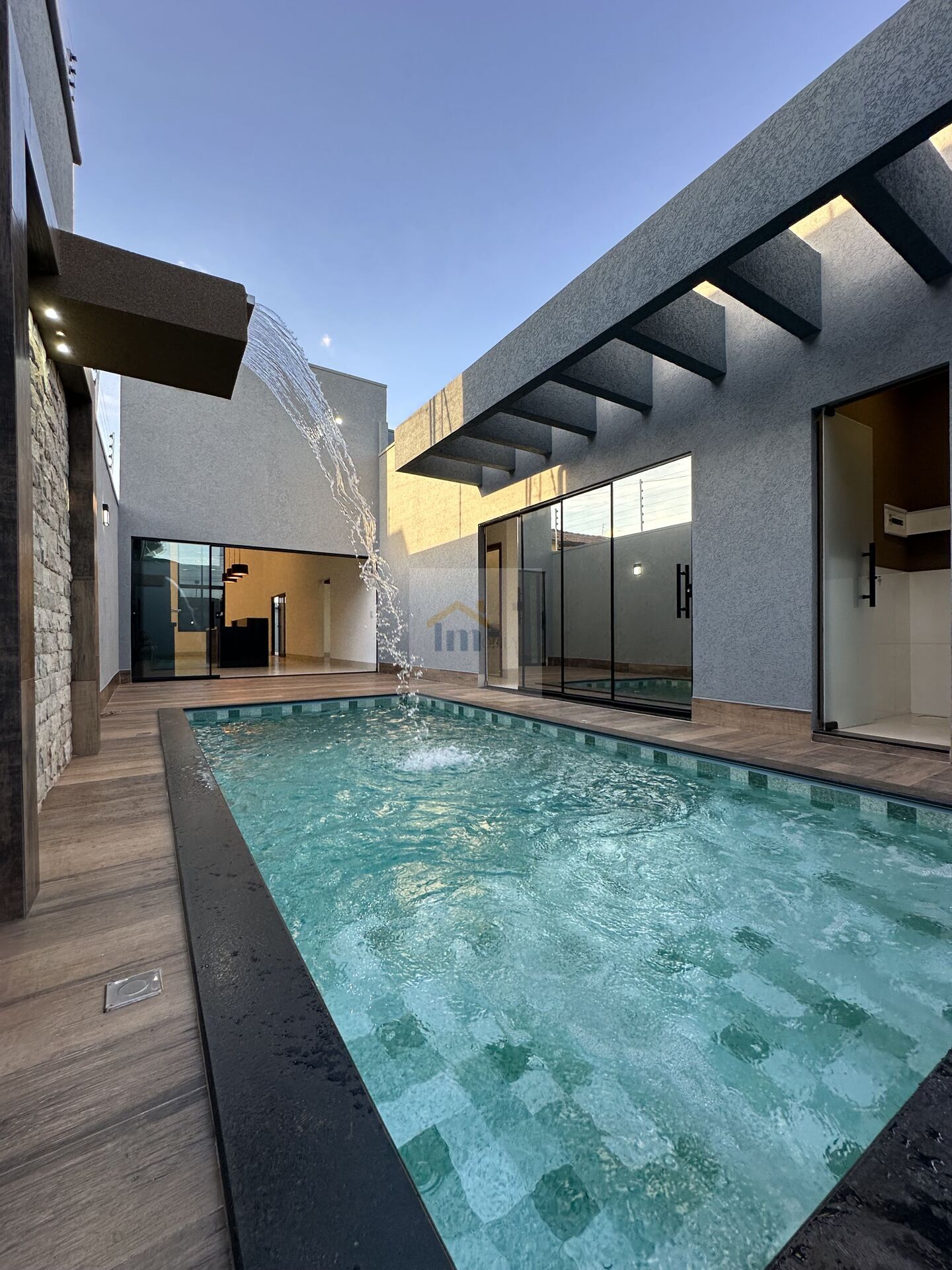 Casa à venda com 3 quartos, 360m² - Foto 16