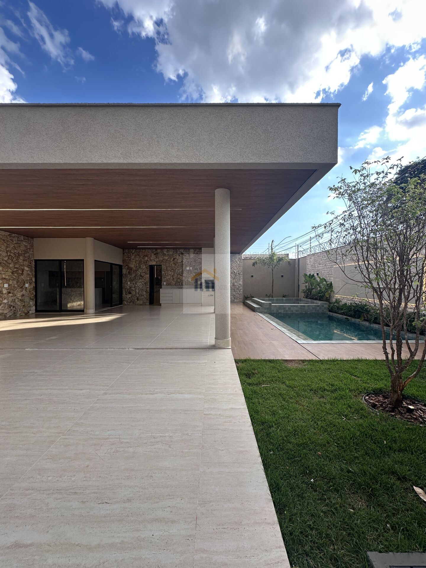 Casa, 4 quartos, 242 m² - Foto 4
