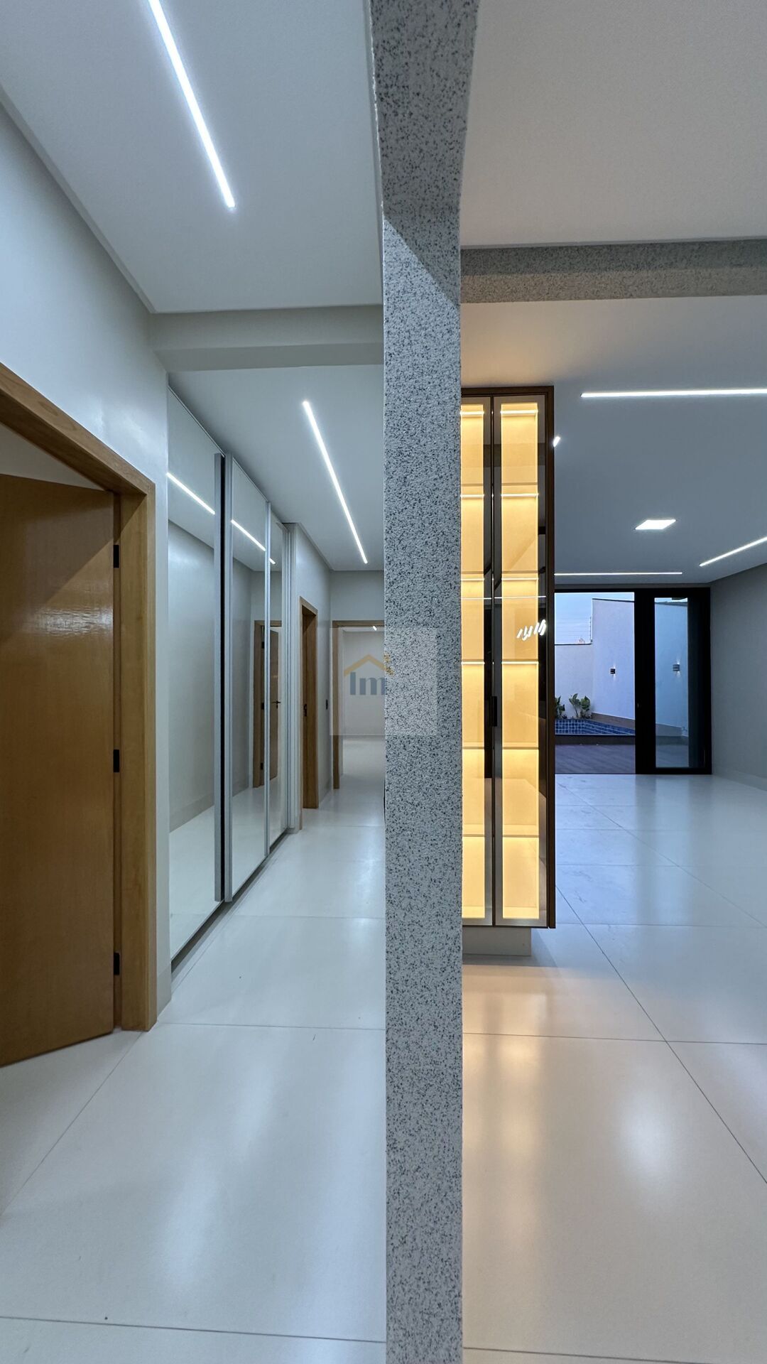 Casa, 4 quartos, 240 m² - Foto 9