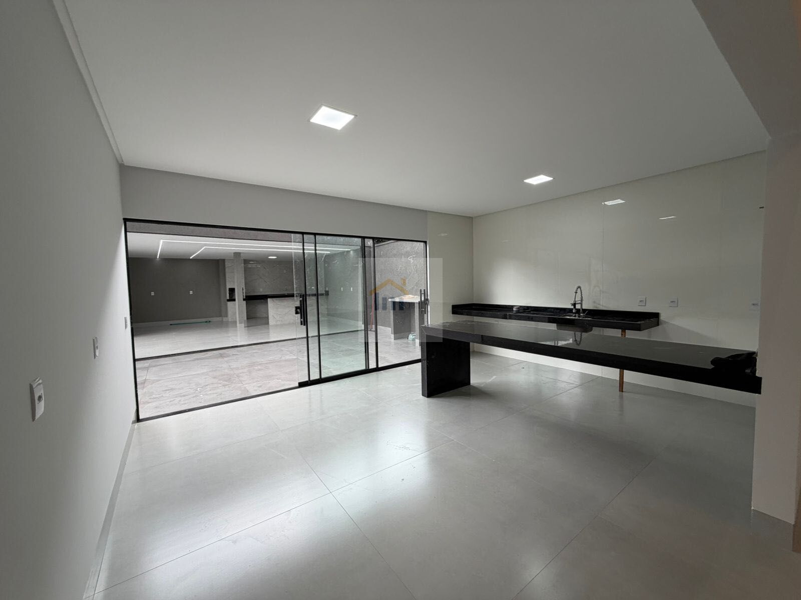 Casa, 3 quartos, 224 m² - Foto 3