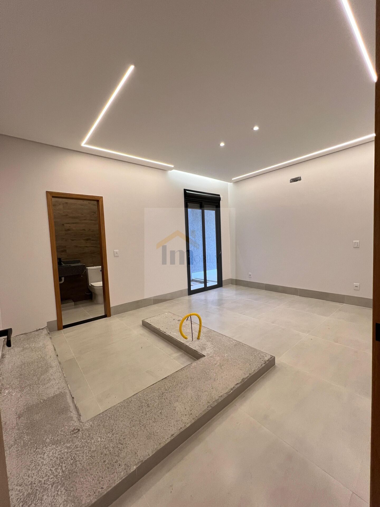 Casa à venda com 3 quartos, 209m² - Foto 5