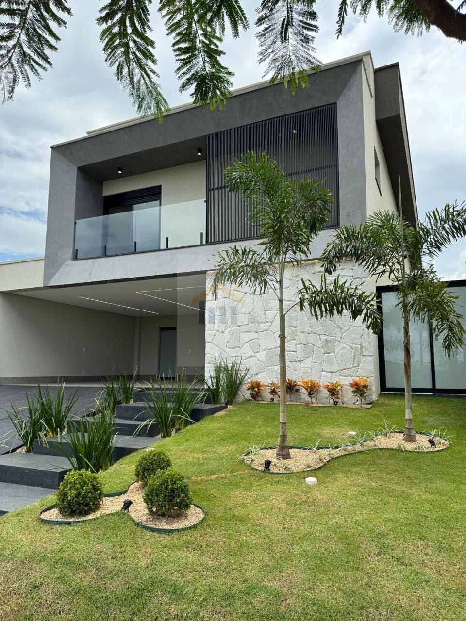 Casa à venda com 4 quartos, 286m² - Foto 2