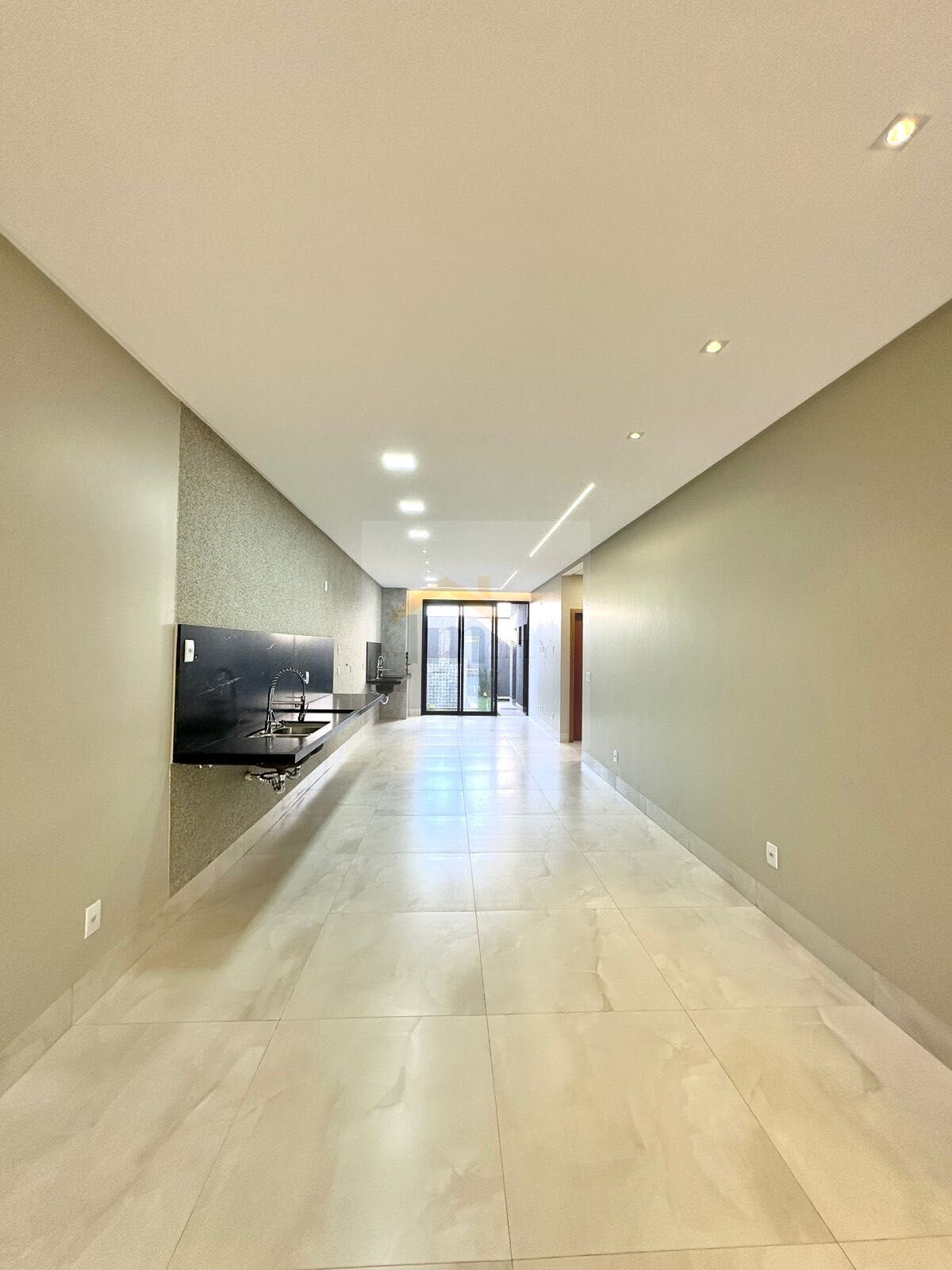 Casa à venda com 3 quartos, 220m² - Foto 16