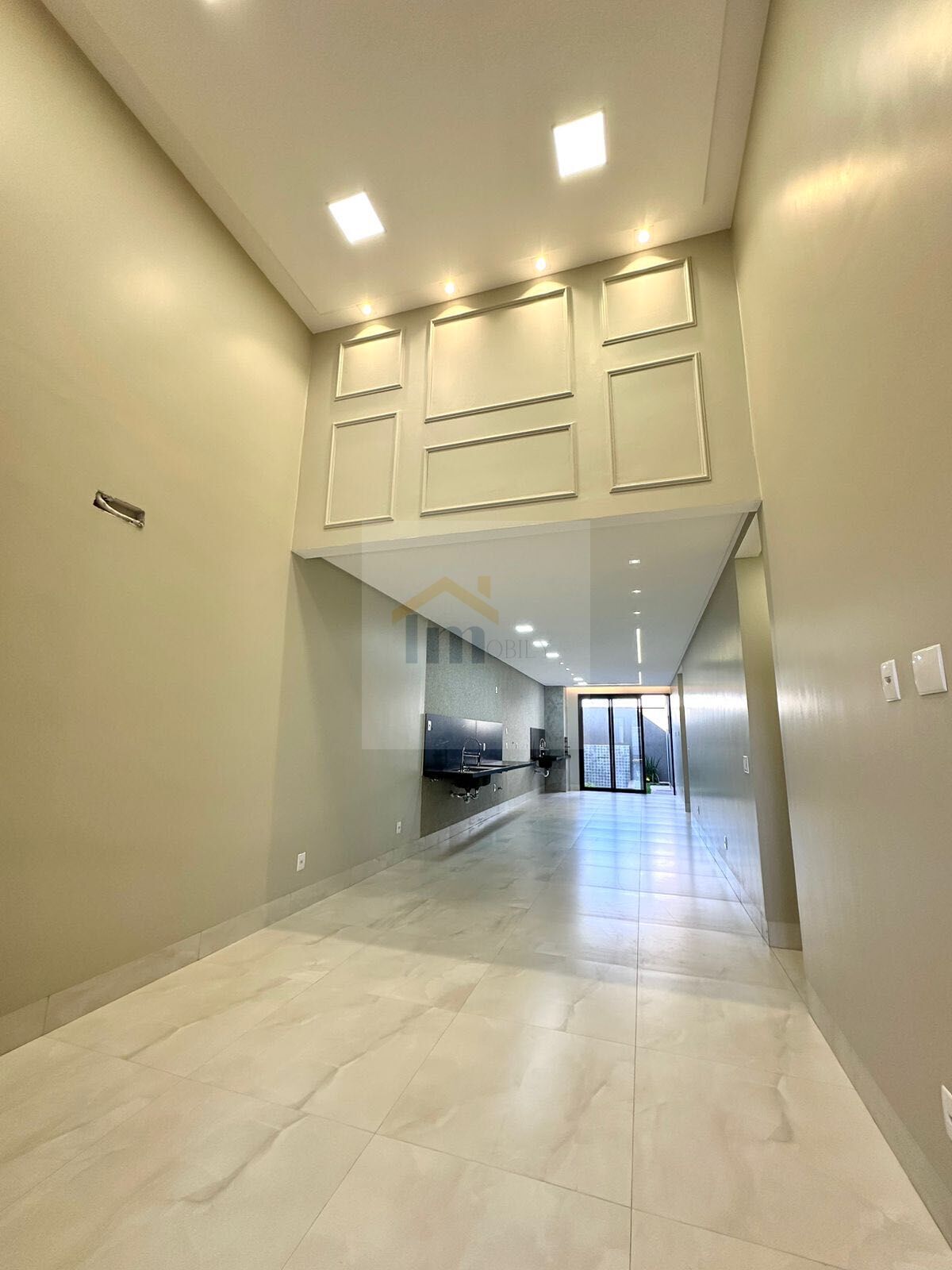 Casa à venda com 3 quartos, 220m² - Foto 2