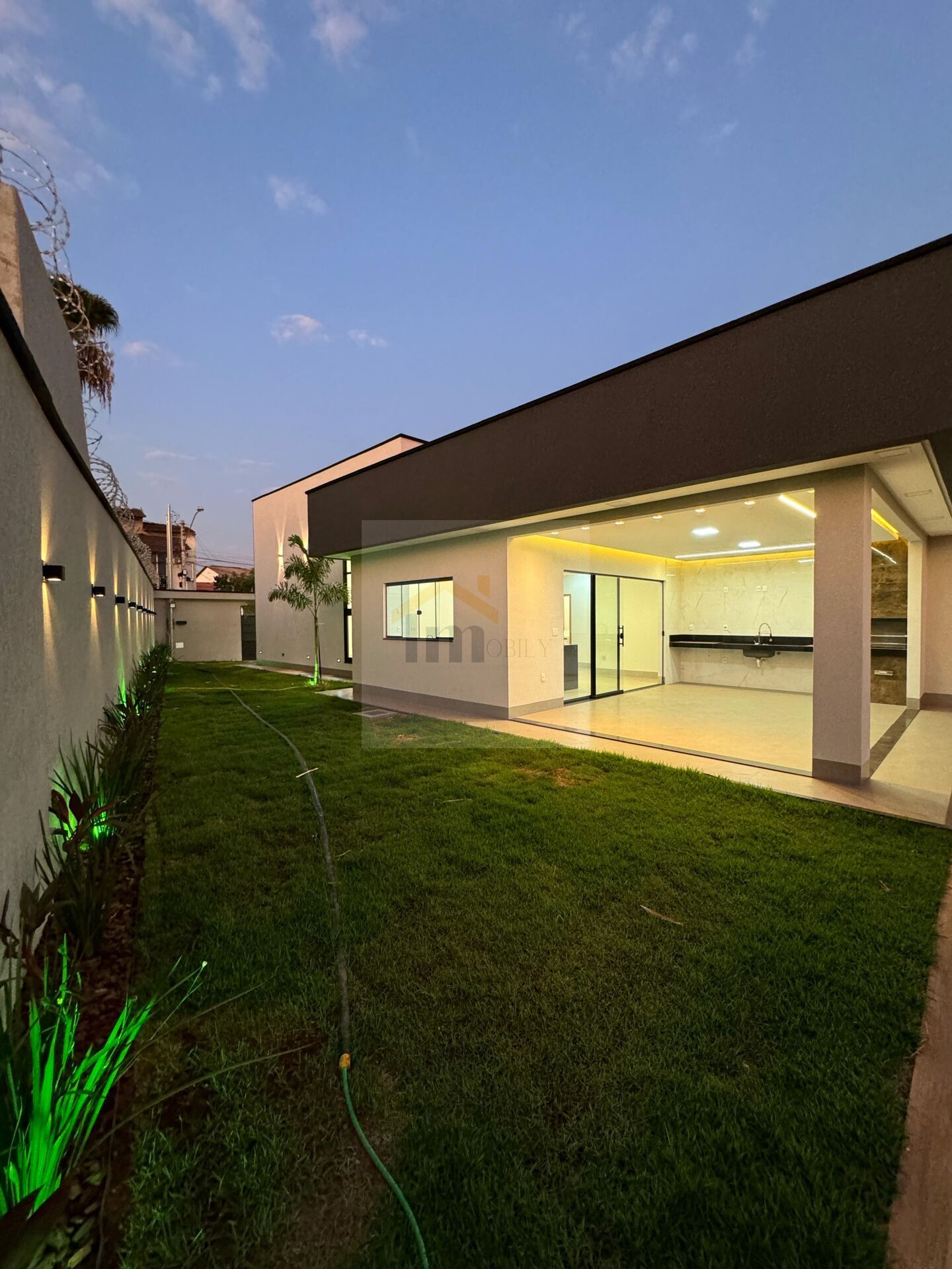 Casa à venda com 3 quartos, 200m² - Foto 6