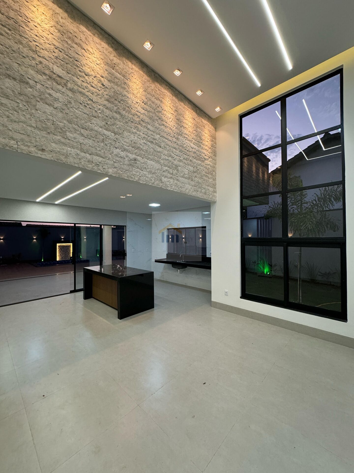 Casa à venda com 3 quartos, 200m² - Foto 4