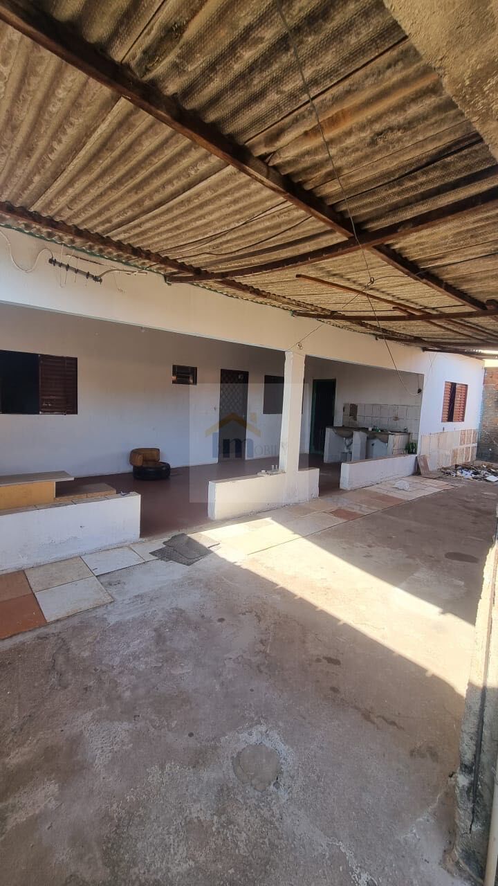 Casa à venda com 3 quartos, 180m² - Foto 3