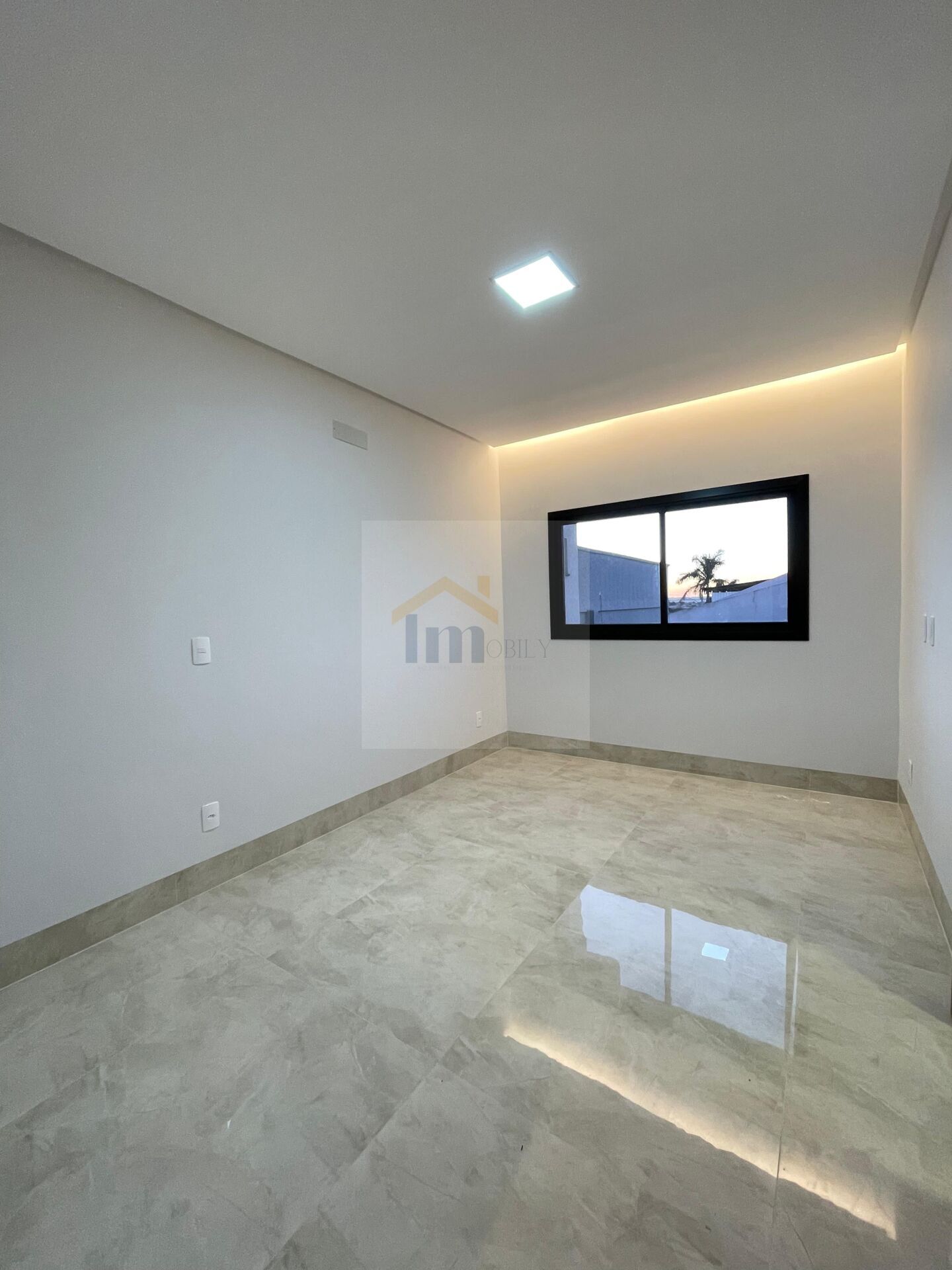 Casa à venda com 5 quartos, 282m² - Foto 10