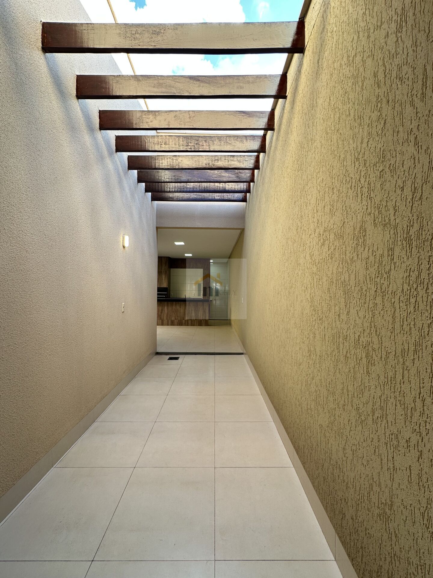 Casa à venda com 3 quartos, 150m² - Foto 4