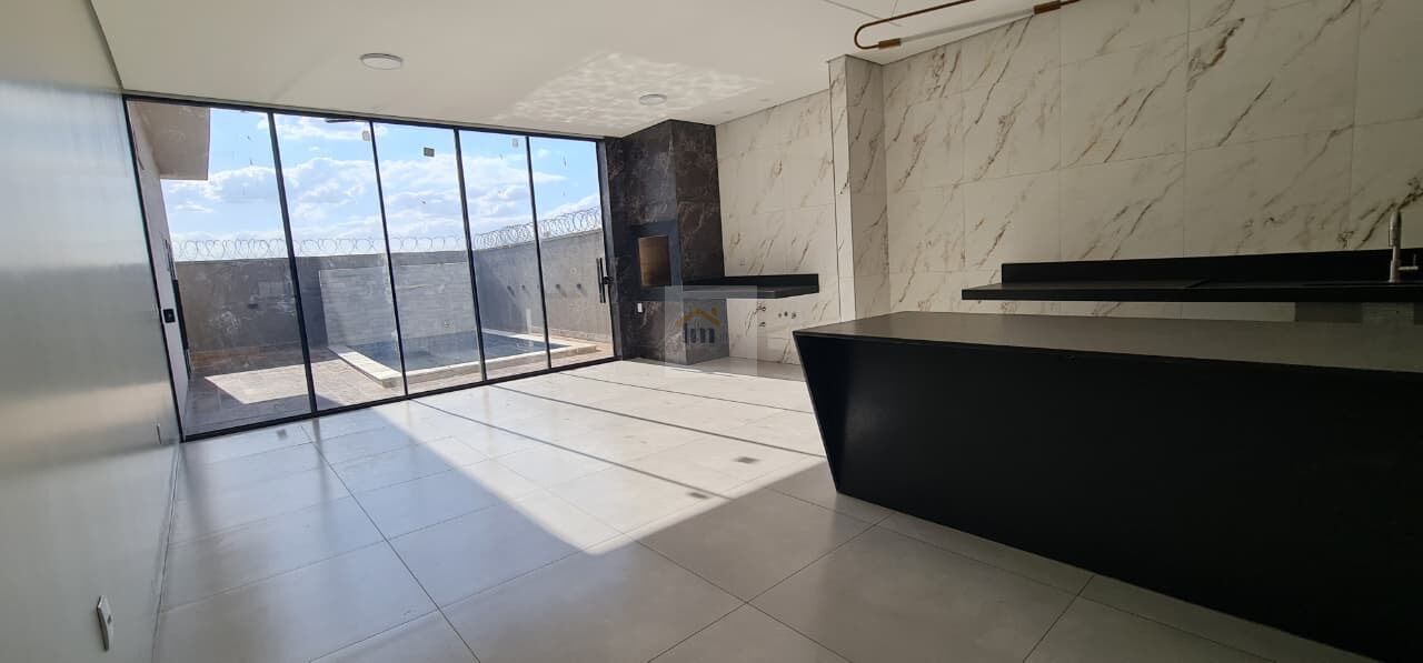 Casa, 3 quartos, 221 m² - Foto 4